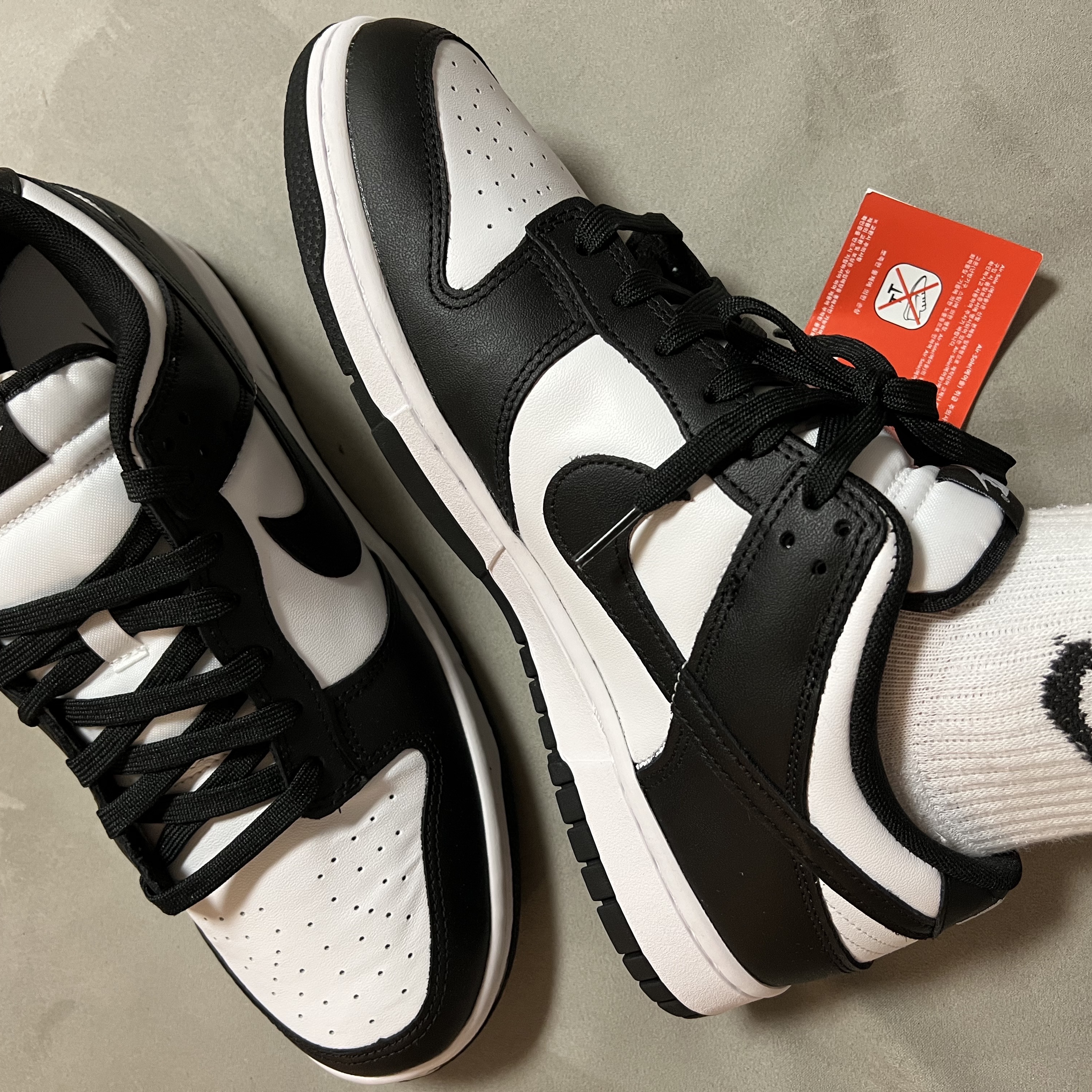 Nike Dunk Low Retro Black 착용 스타일 - 4