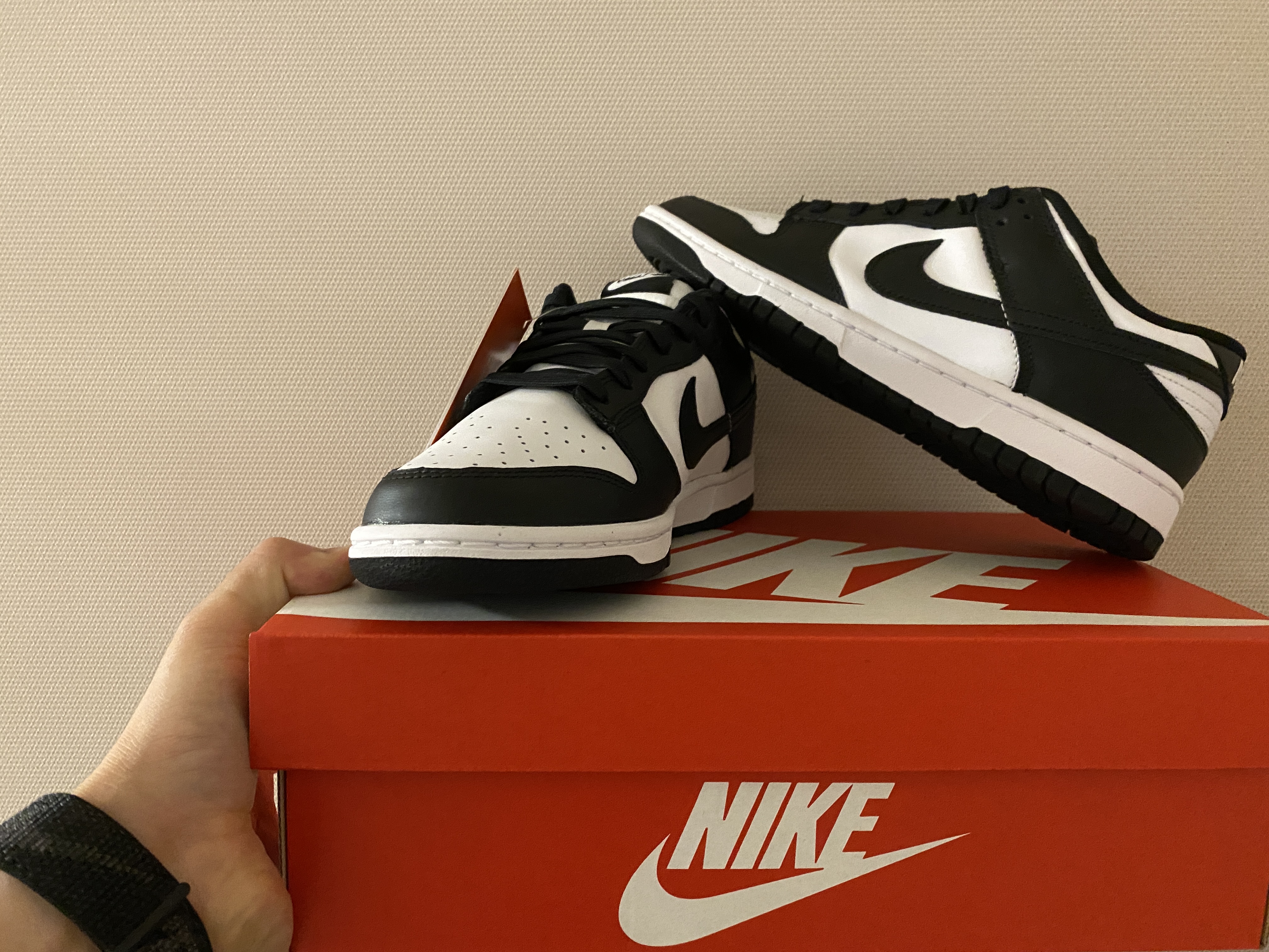 Nike Dunk Low Retro Black 착용 스타일 - 3