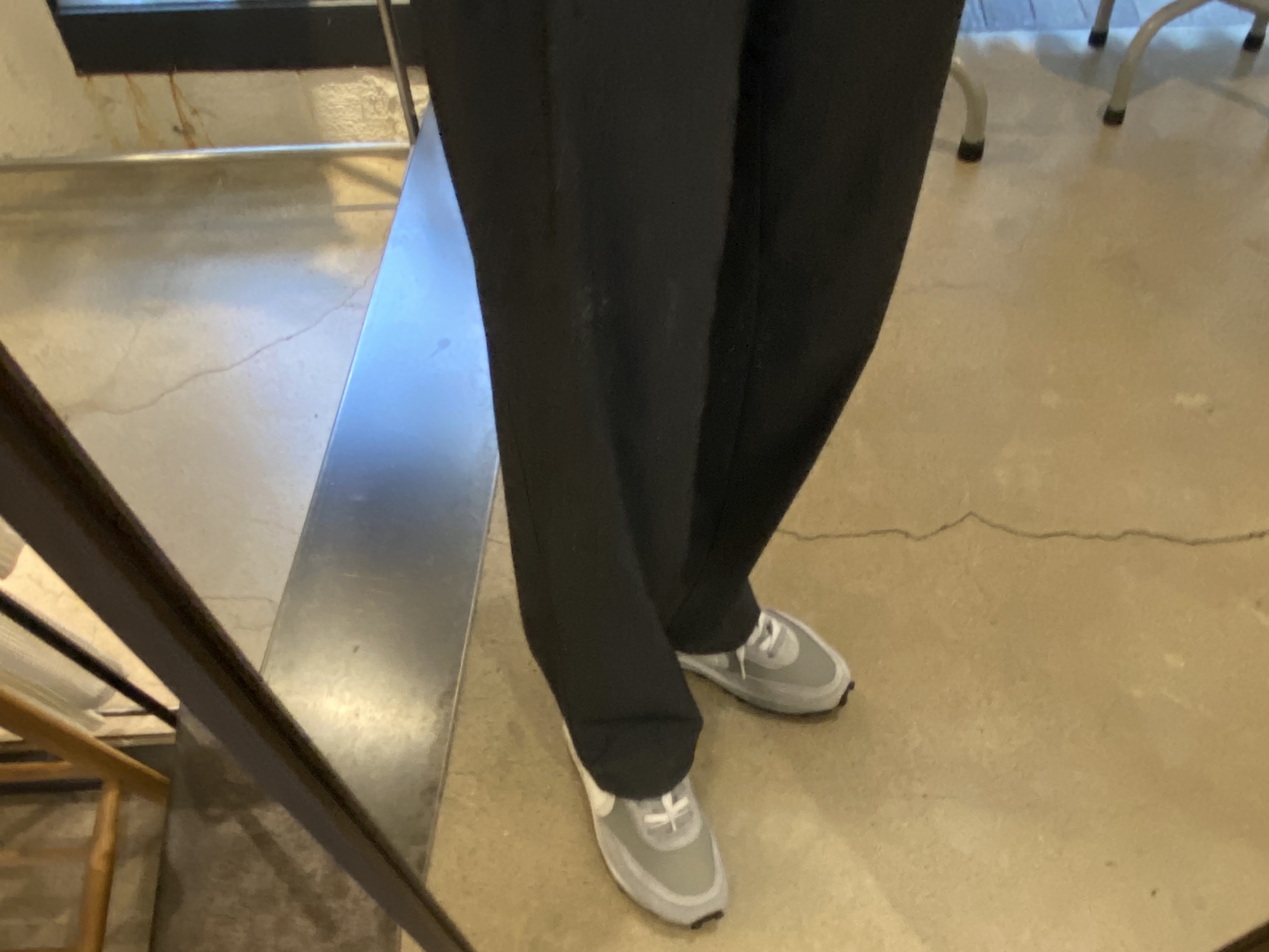 Nike x Sacai x Fragment LDWaffle Light Smoke Grey 착용 스타일 - 3