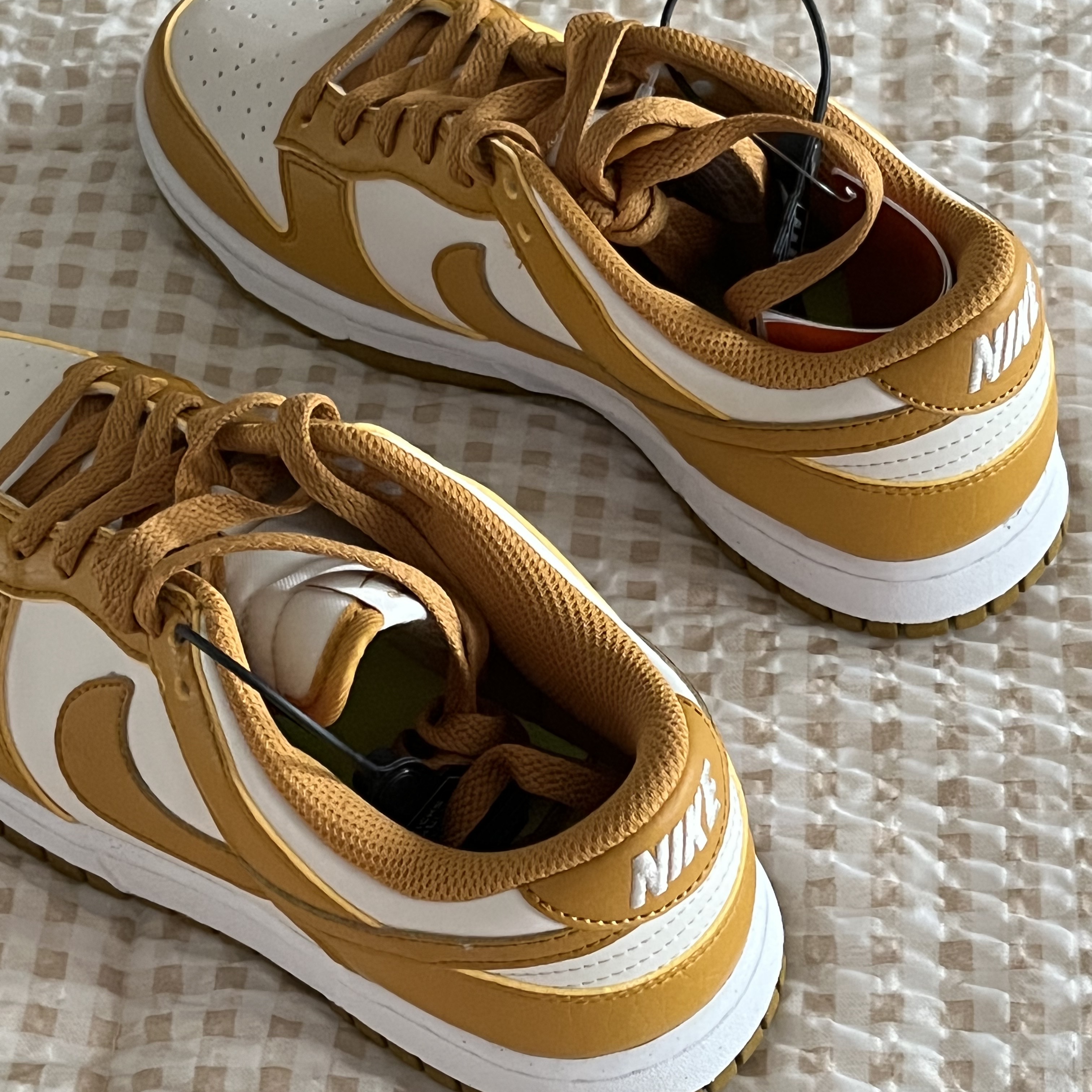 (W) Nike Dunk Low Next Nature Phantom 착용 스타일 - 1