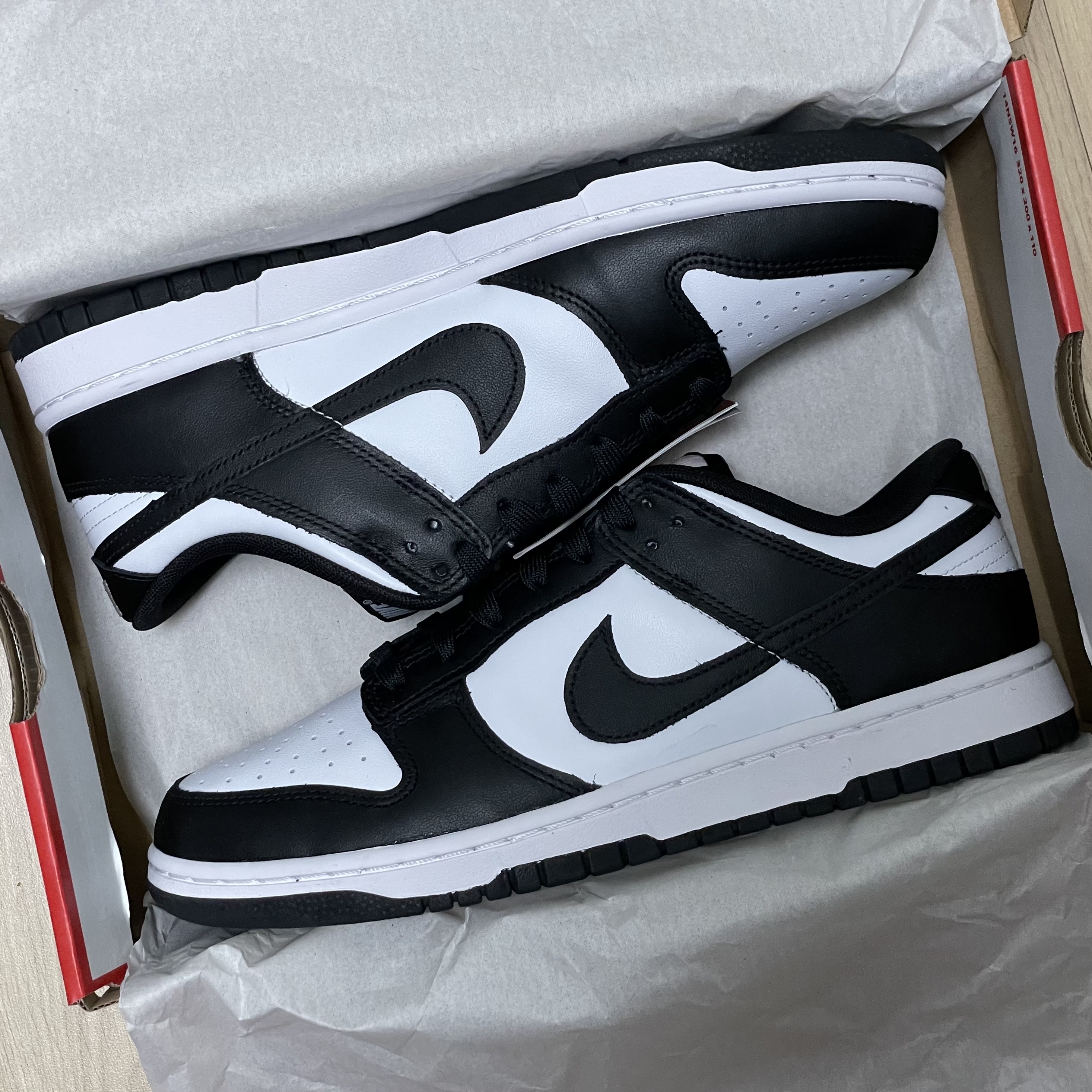 Nike Dunk Low Retro Black 착용 스타일