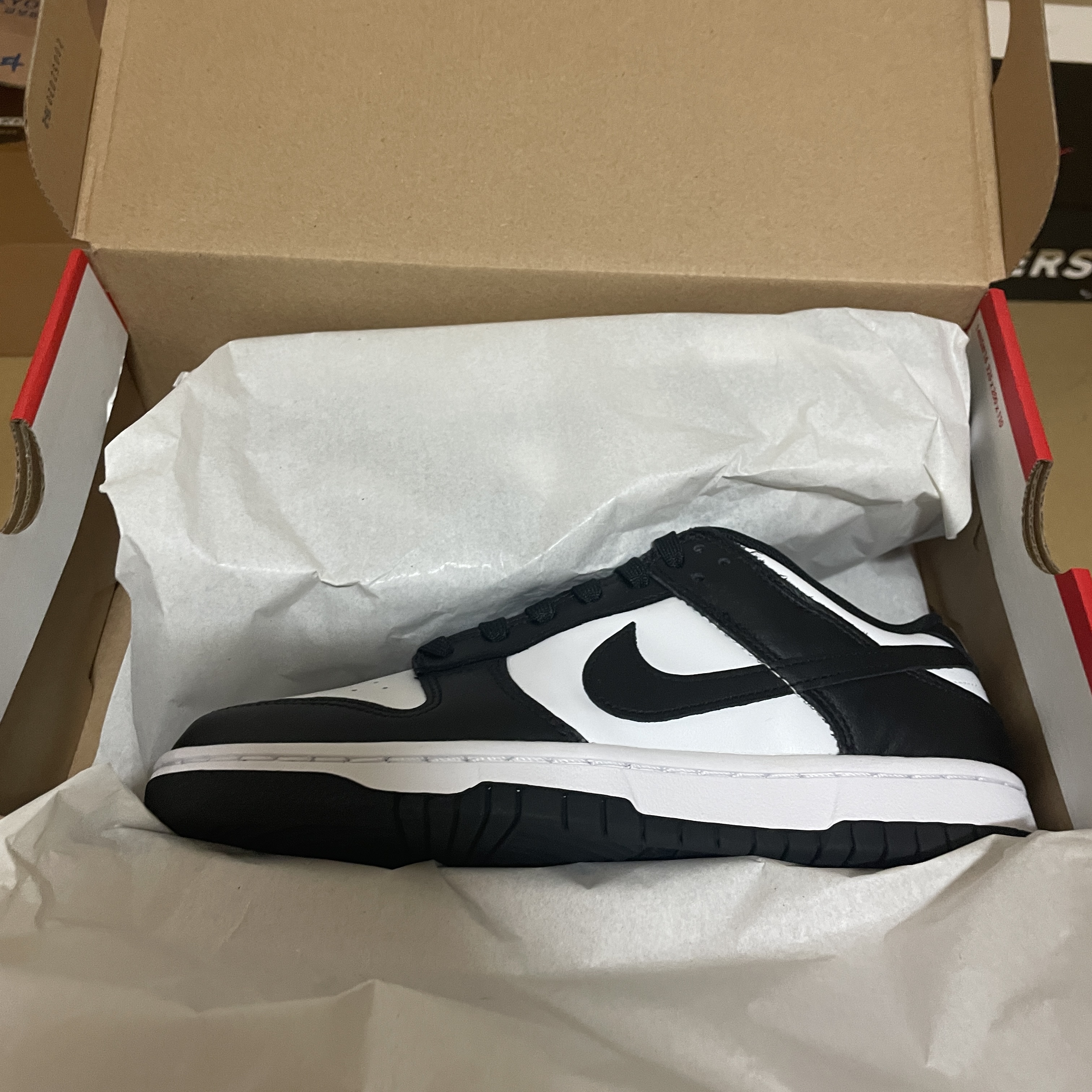 Nike Dunk Low Retro Black 착용 스타일 - 2