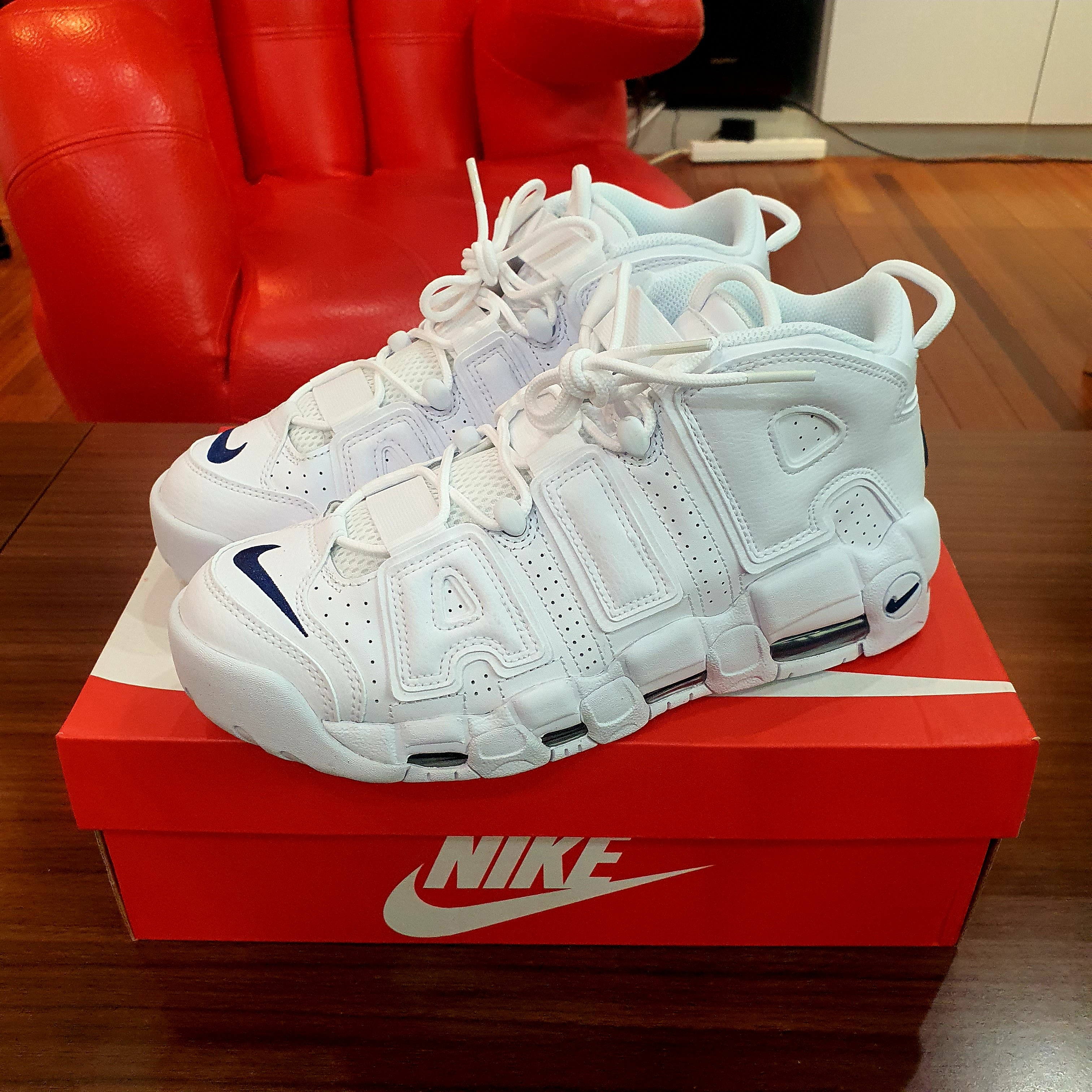 Nike Air More Uptempo 96 White Midnight Navy 착용 스타일 - 1