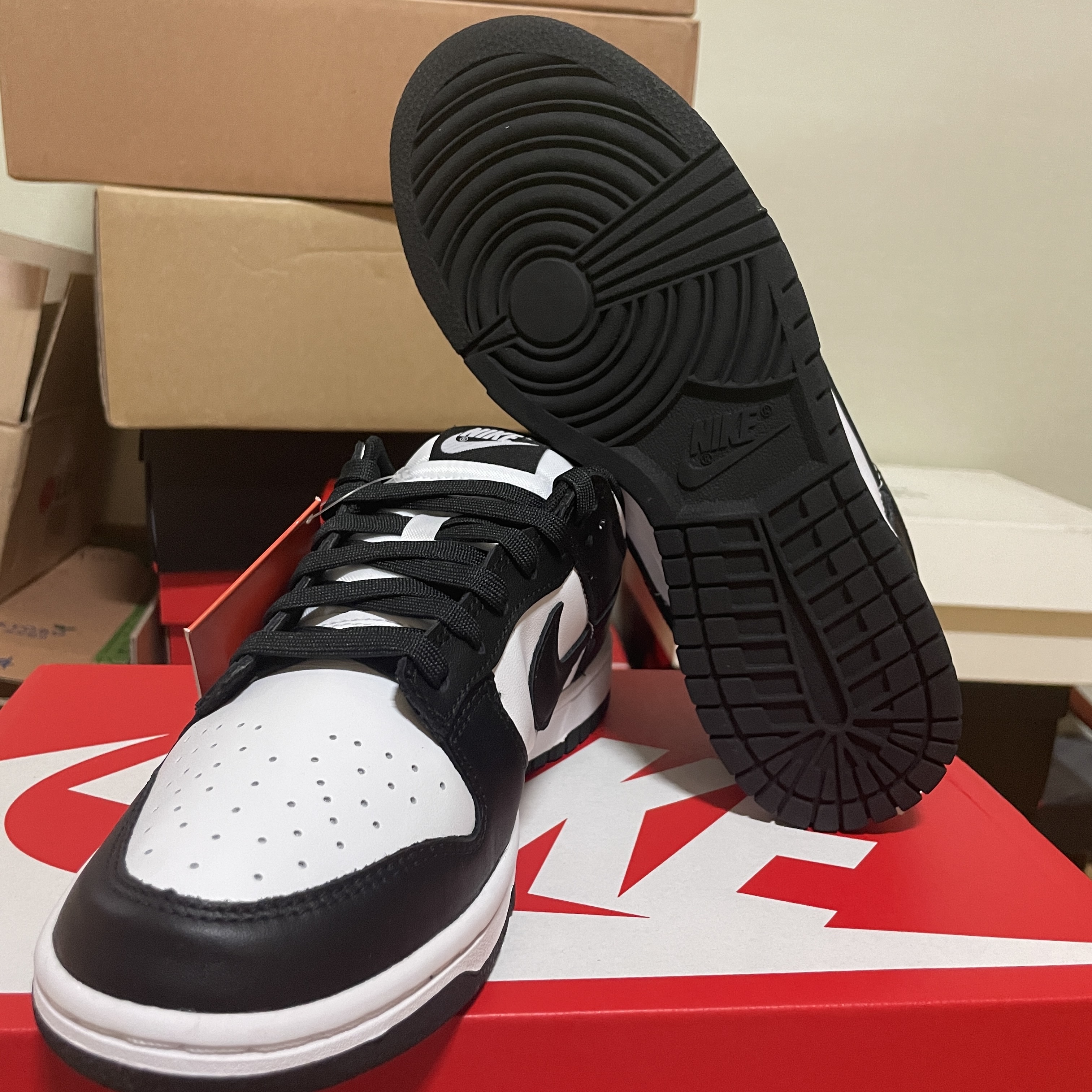 Nike Dunk Low Retro Black 착용 스타일 - 4