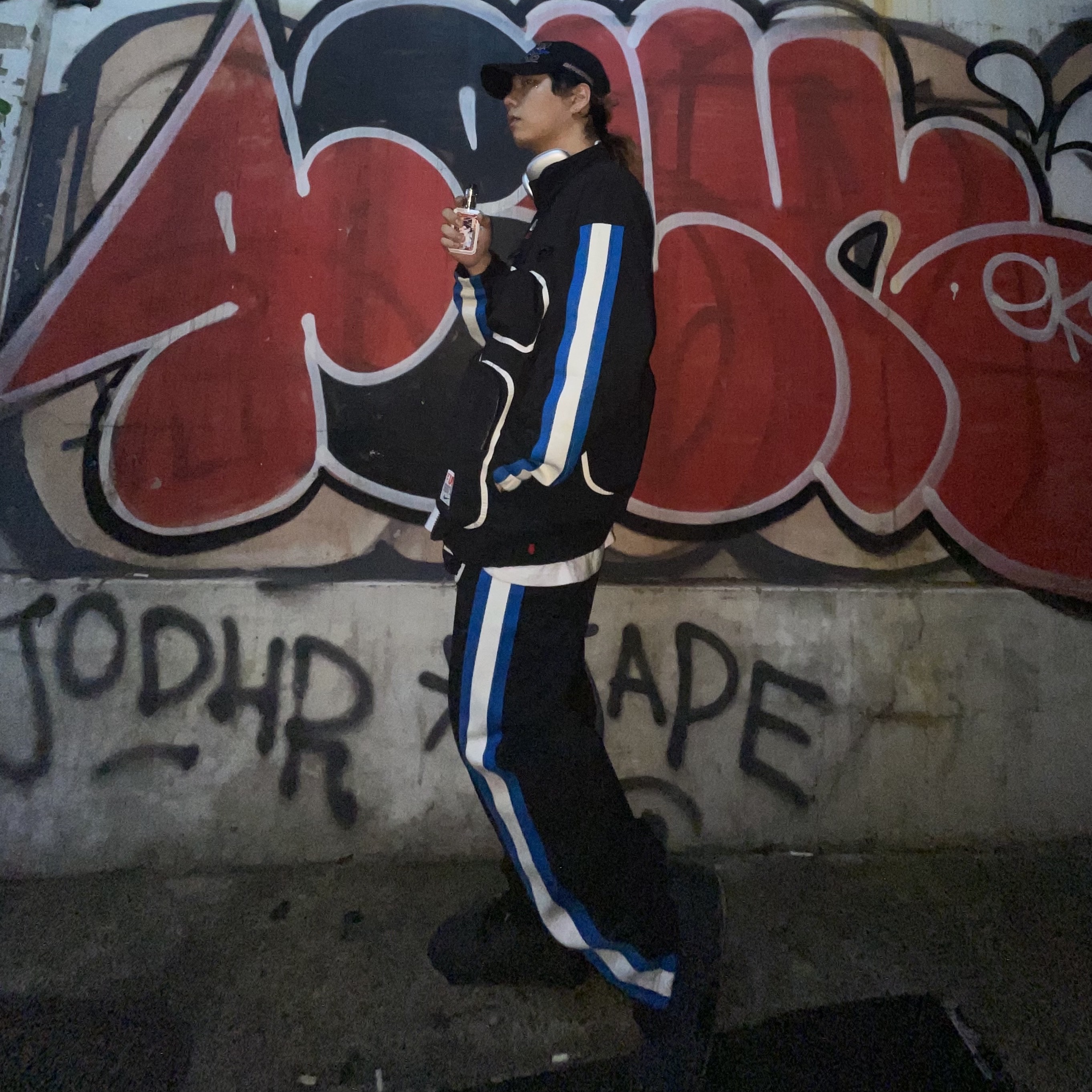 Nike x Undercover NRG Track Suit Black - US/EU, Jordan 4 x Levi's Retro Black Denim (Levi's Tag) 착용 스타일 - 1