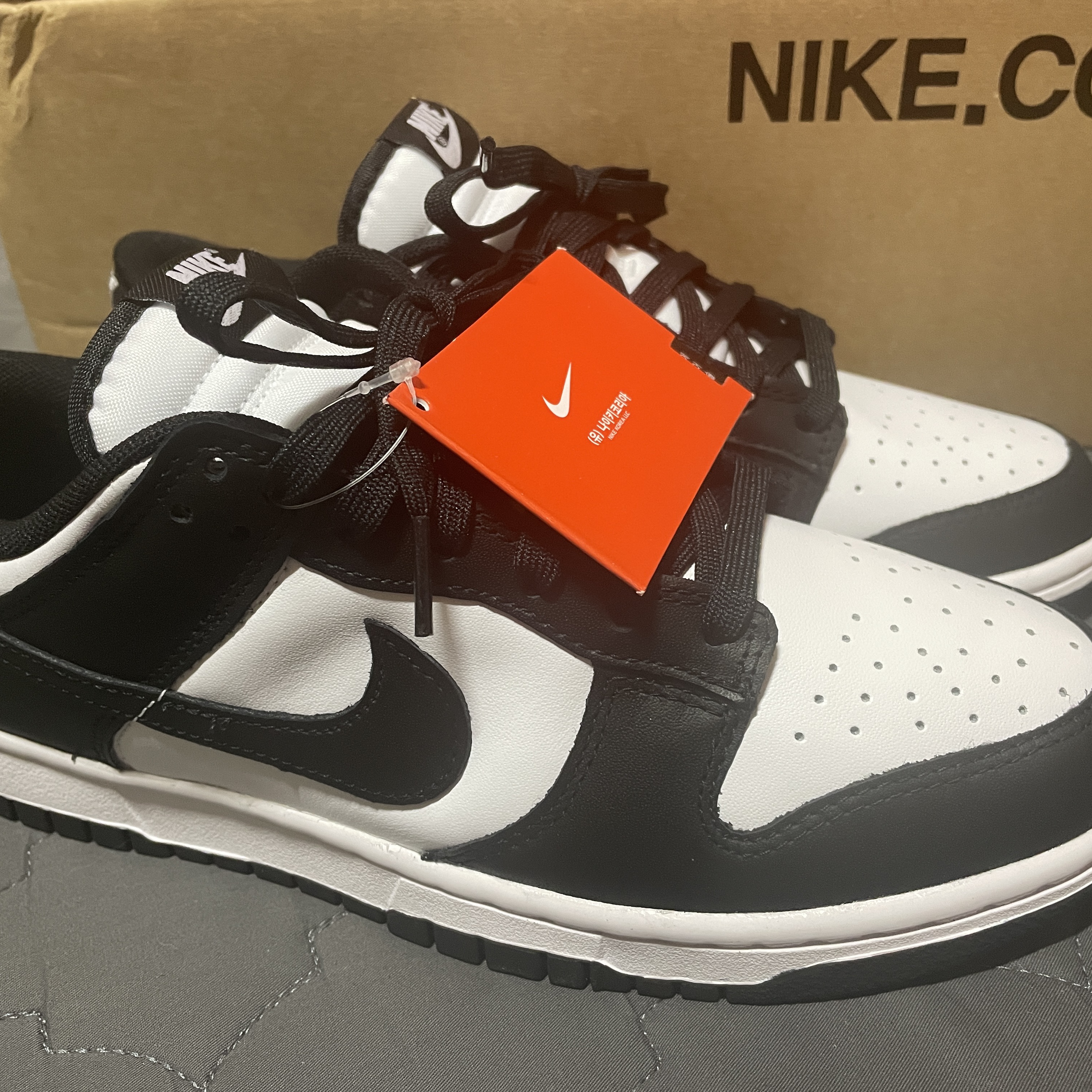 Nike Dunk Low Retro Black 착용 스타일