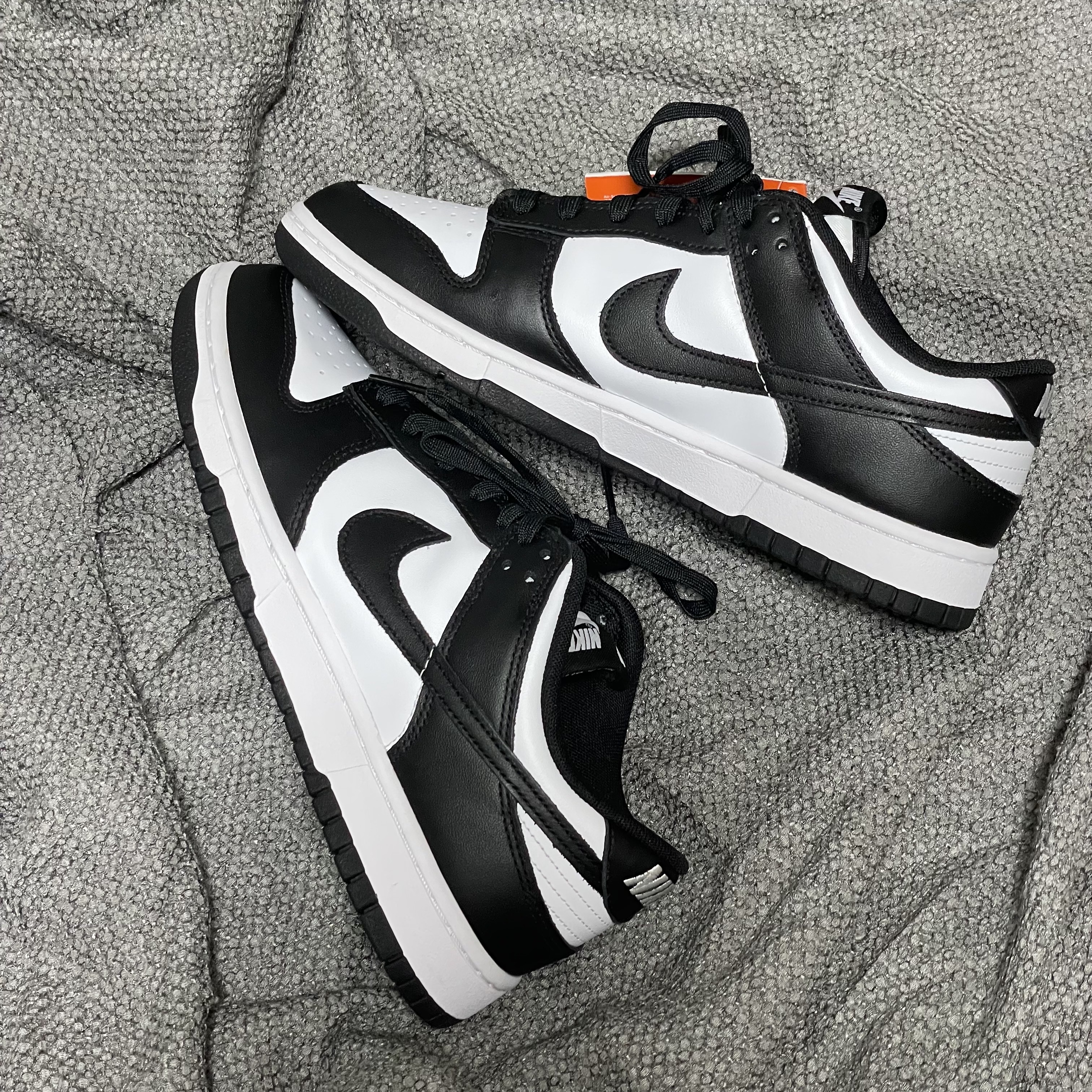 Nike Dunk Low Retro Black 착용 스타일 - 2