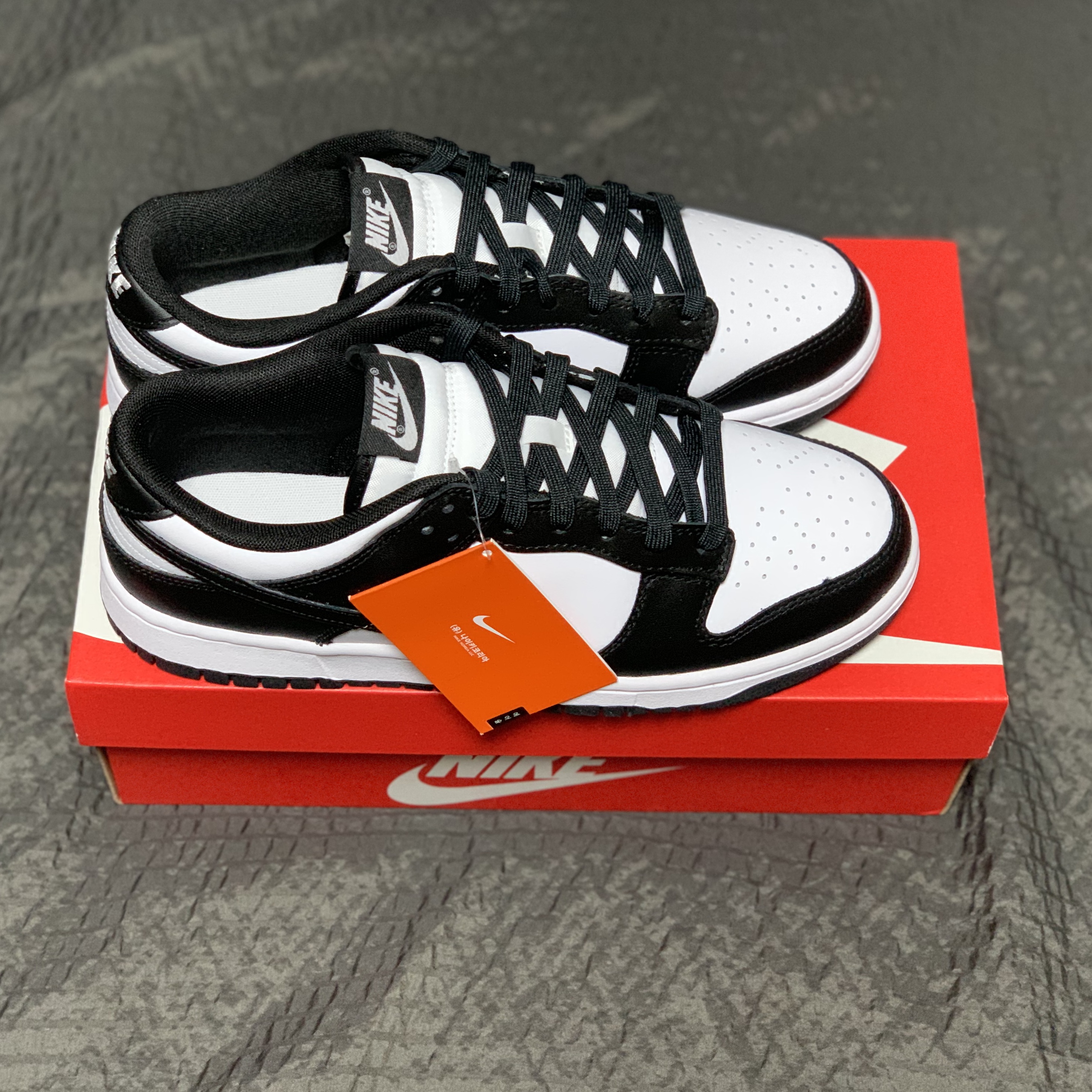 Nike Dunk Low Retro Black 착용 스타일 - 3