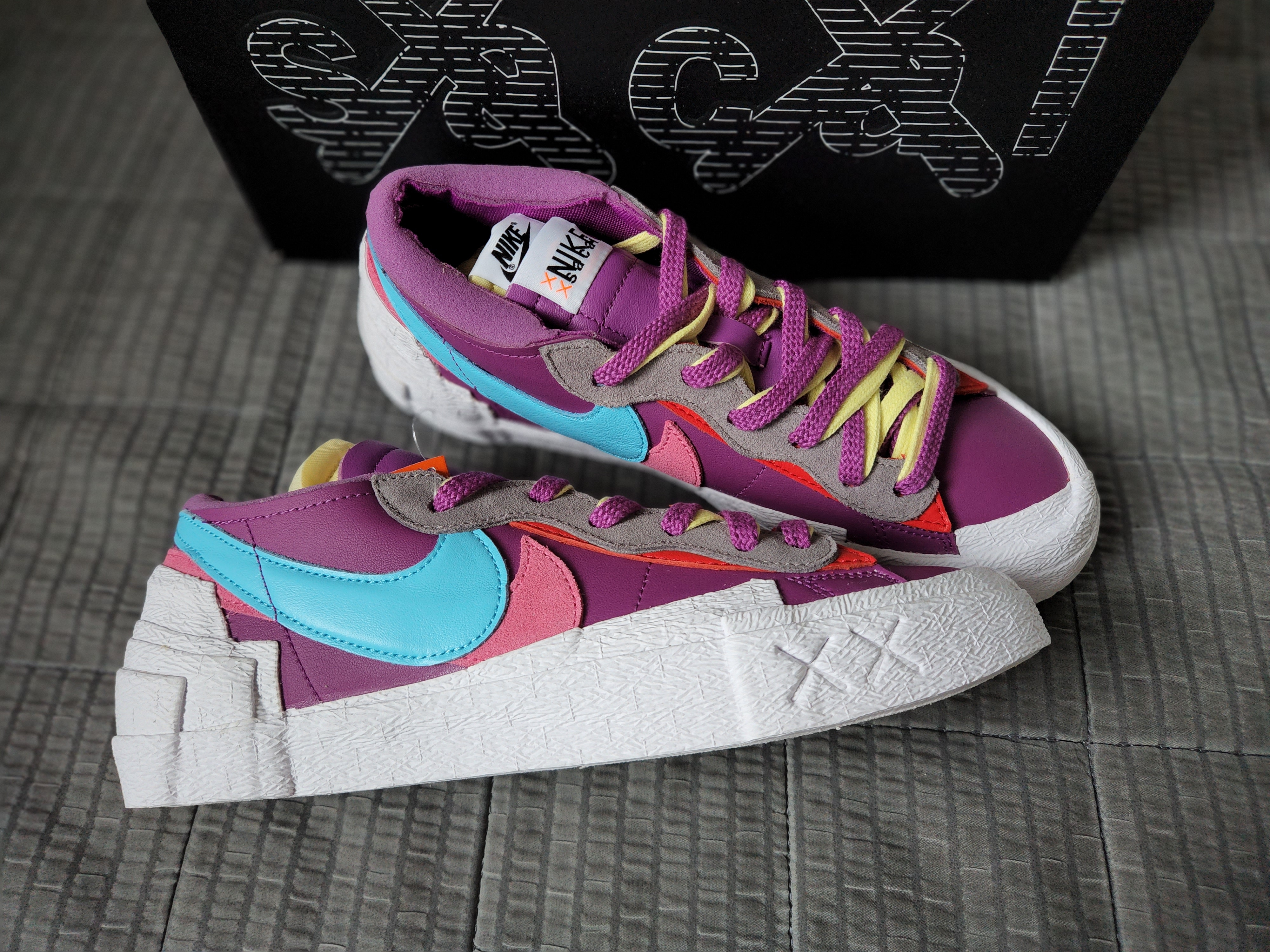Nike x Sacai x Kaws Blazer Low Purple Dusk 착용 스타일 - 3