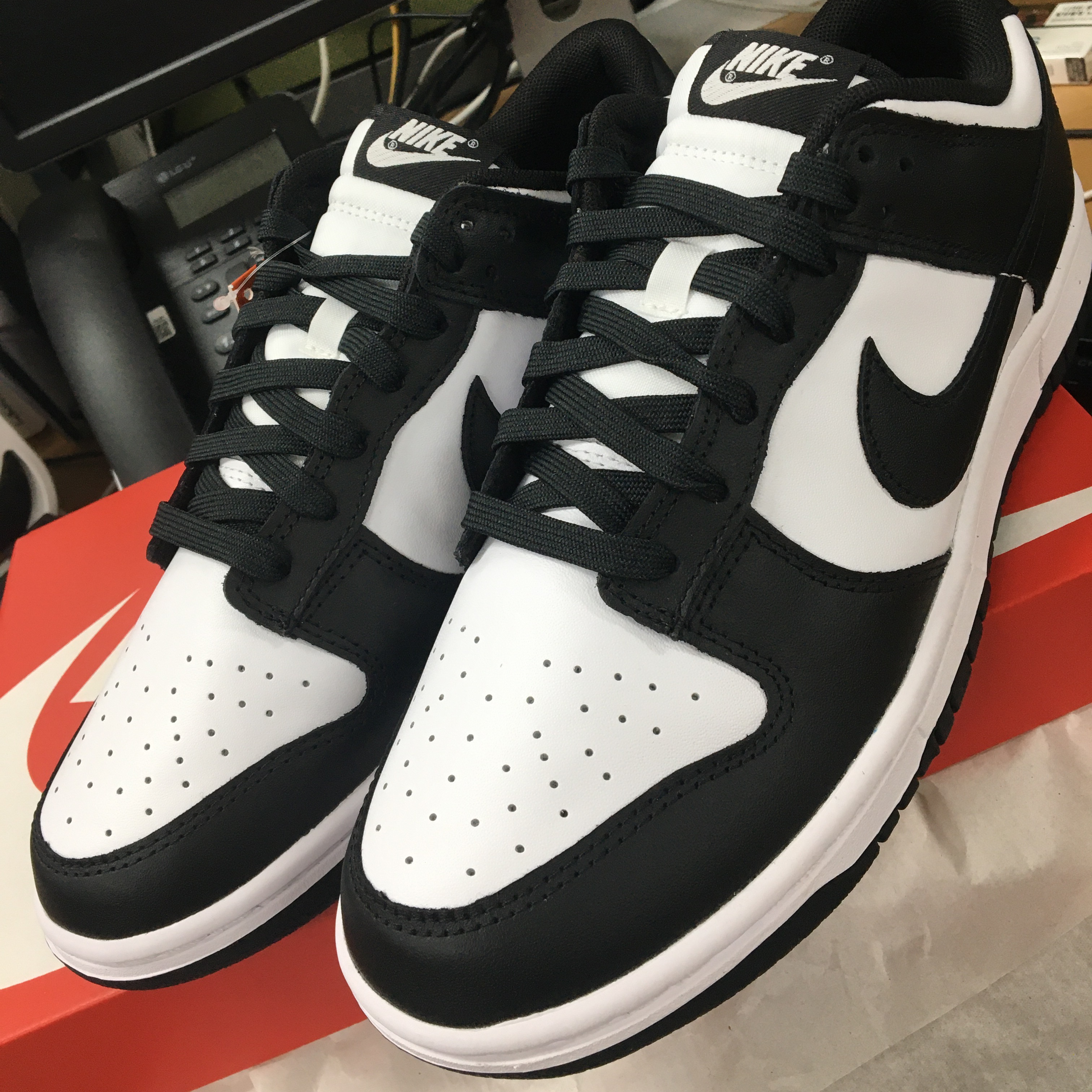 Nike Dunk Low Retro Black 착용 스타일
