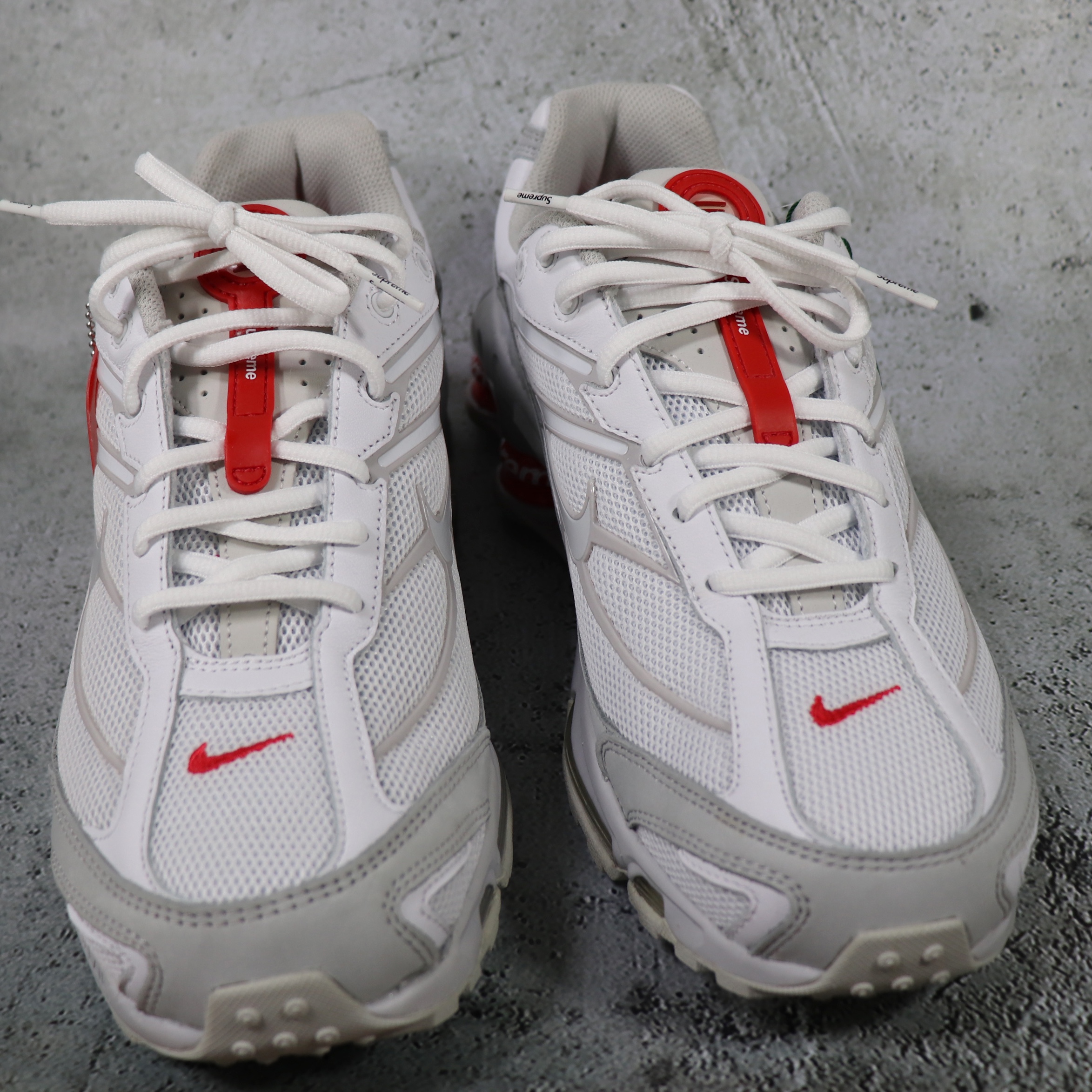 Nike x Supreme Shox Ride 2 SP White 착용 스타일 - 5