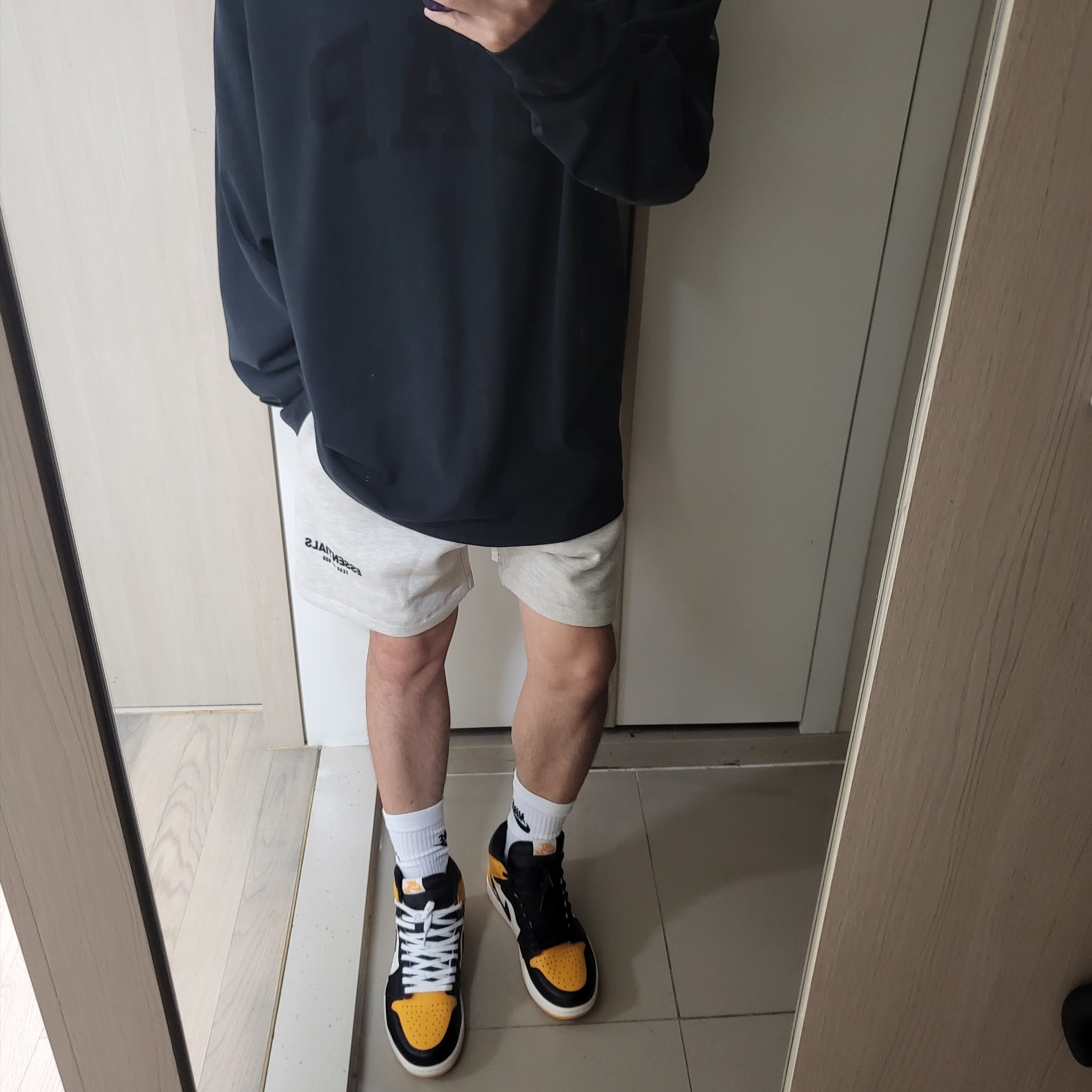 Jordan 1 Retro High OG Taxi 착용 스타일 - 4