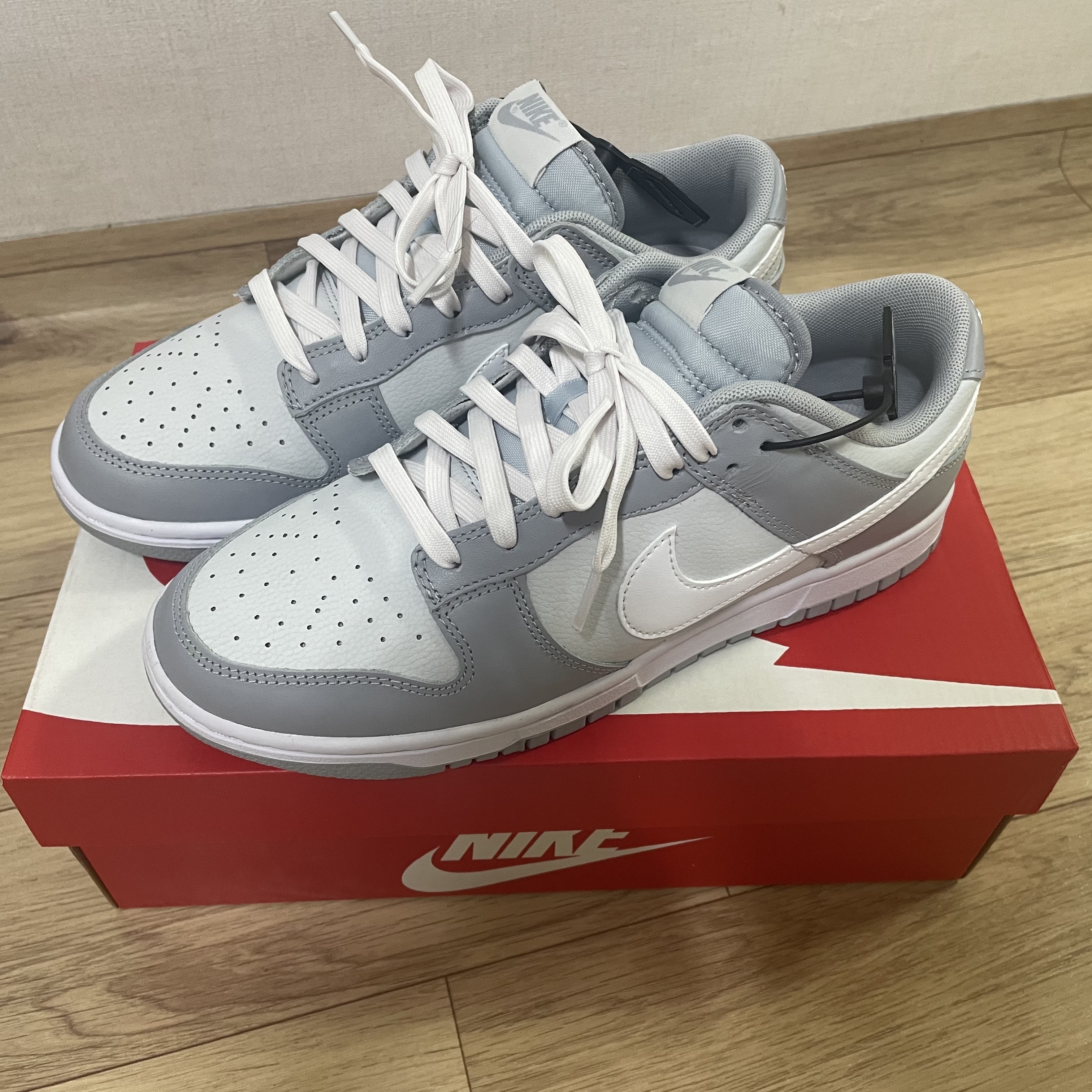 Nike Dunk Low Retro Wolf Grey 착용 스타일