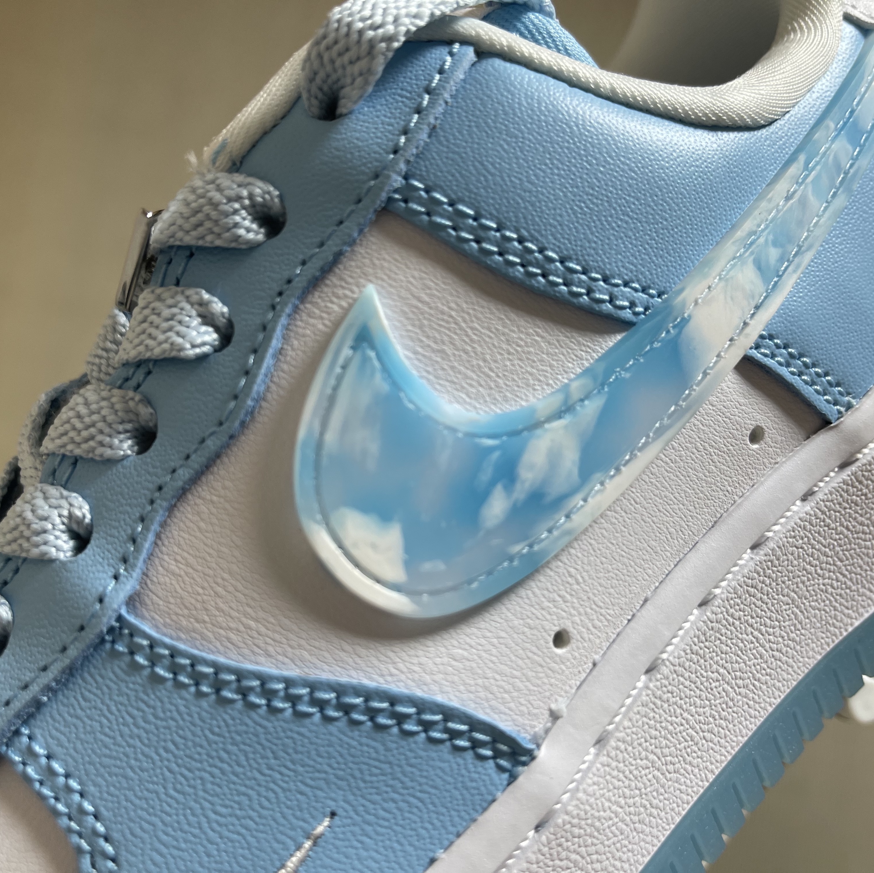 (W) Nike Air Force 1 '07 LX Celestine Blue 착용 스타일 - 2