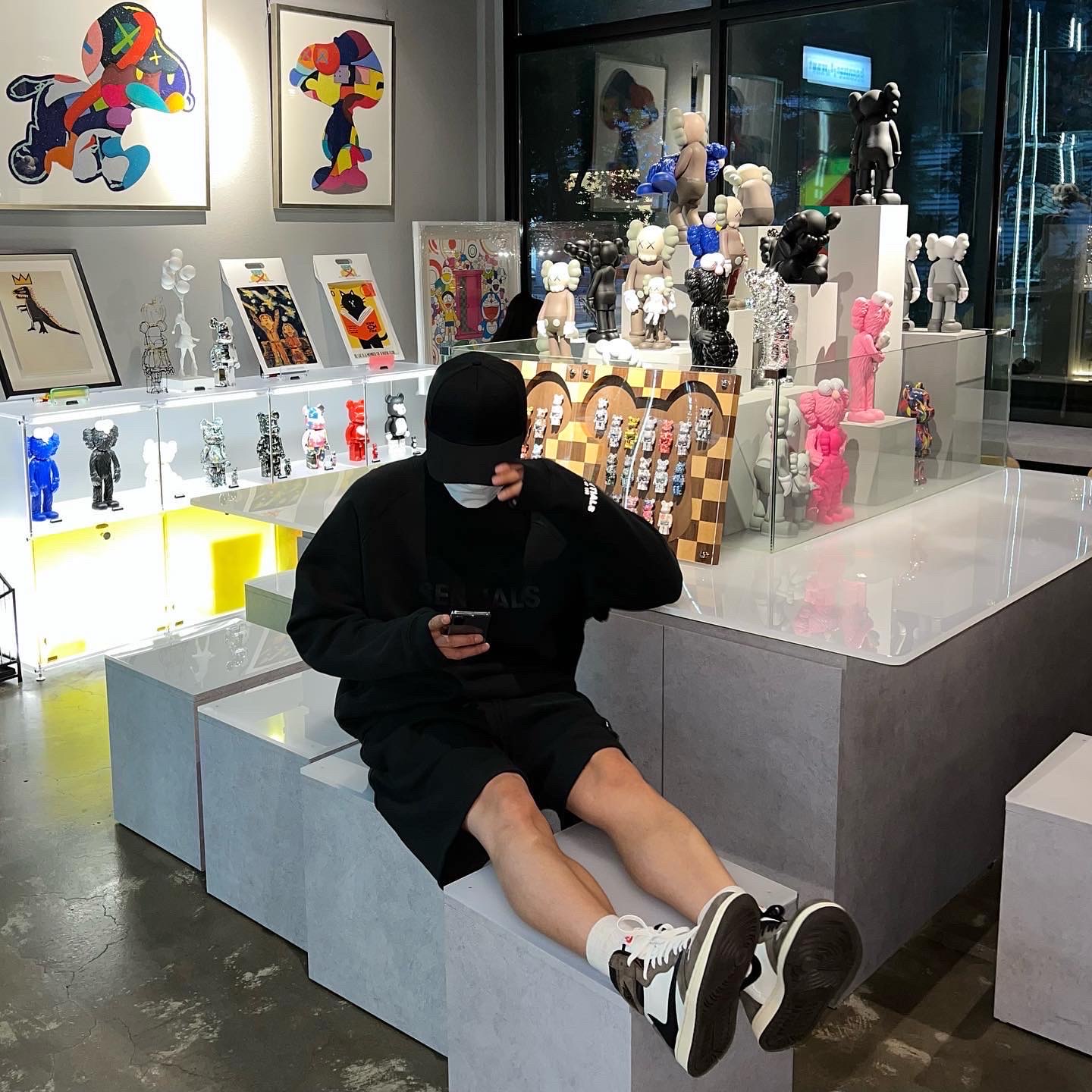Jordan 1 x Travis Scott Retro High OG SP Mocha, Essentials Sweatshorts Black - 21SS 착용 스타일 - 2
