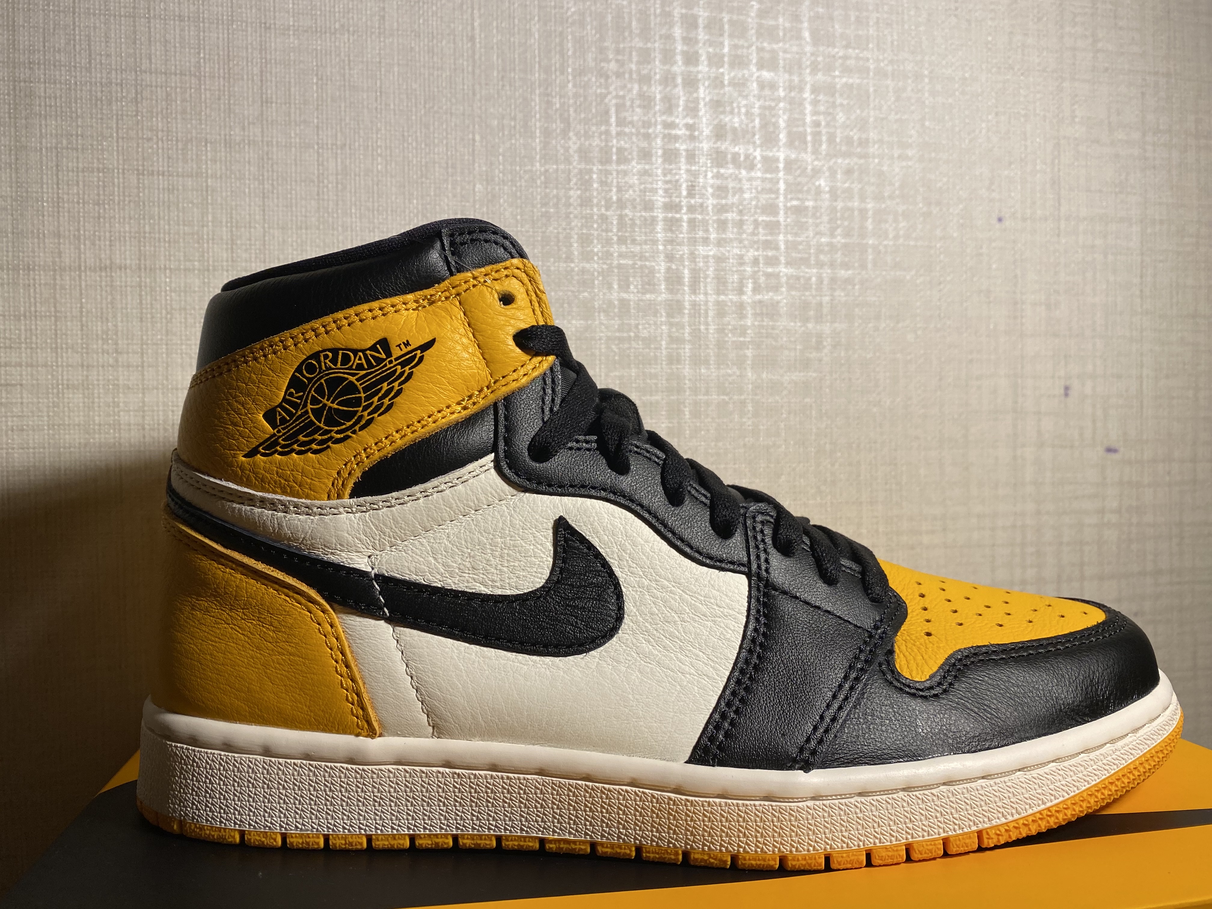 Jordan 1 Retro High OG Taxi 착용 스타일 - 2