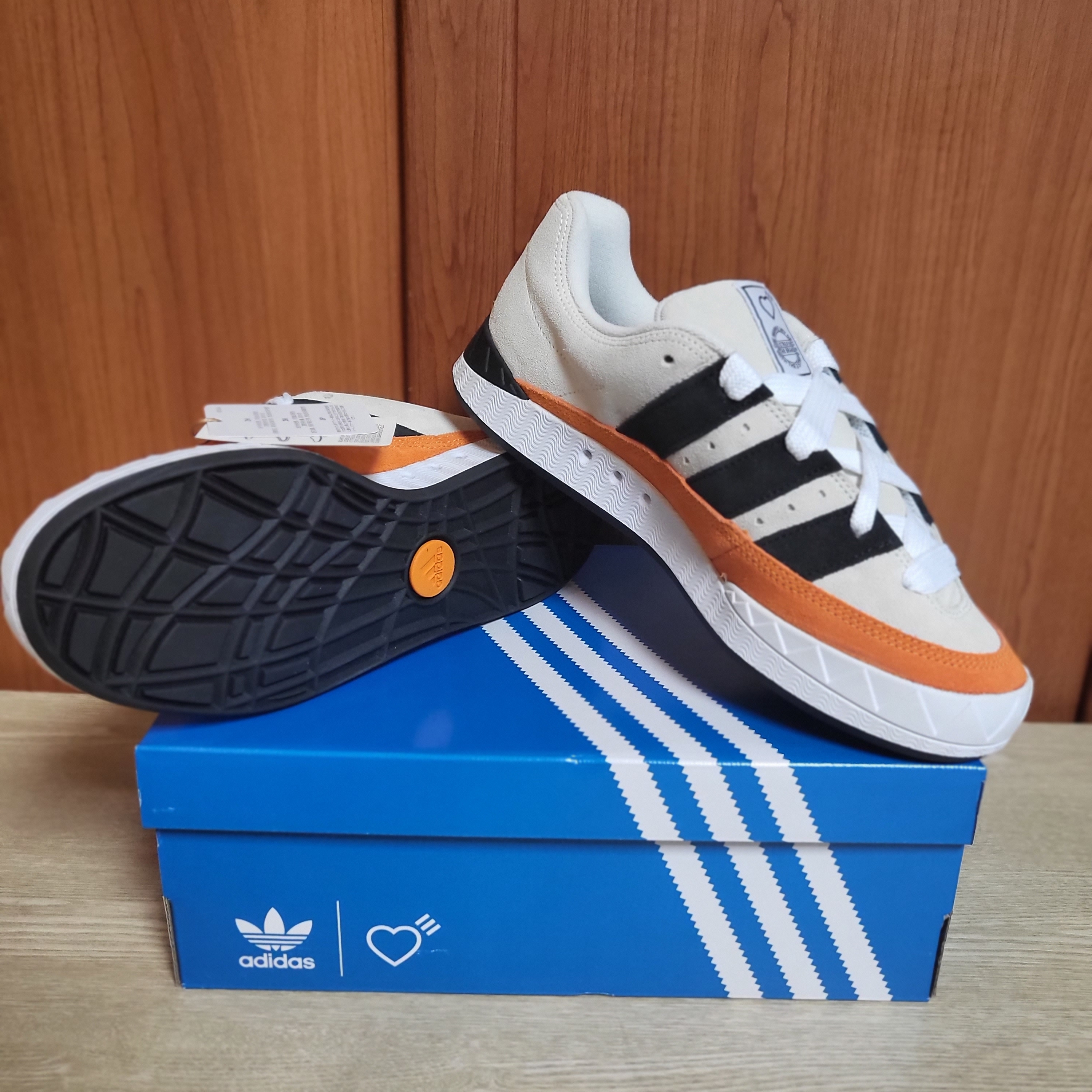 Adidas x Human Made Adimatic White 착용 스타일 - 1