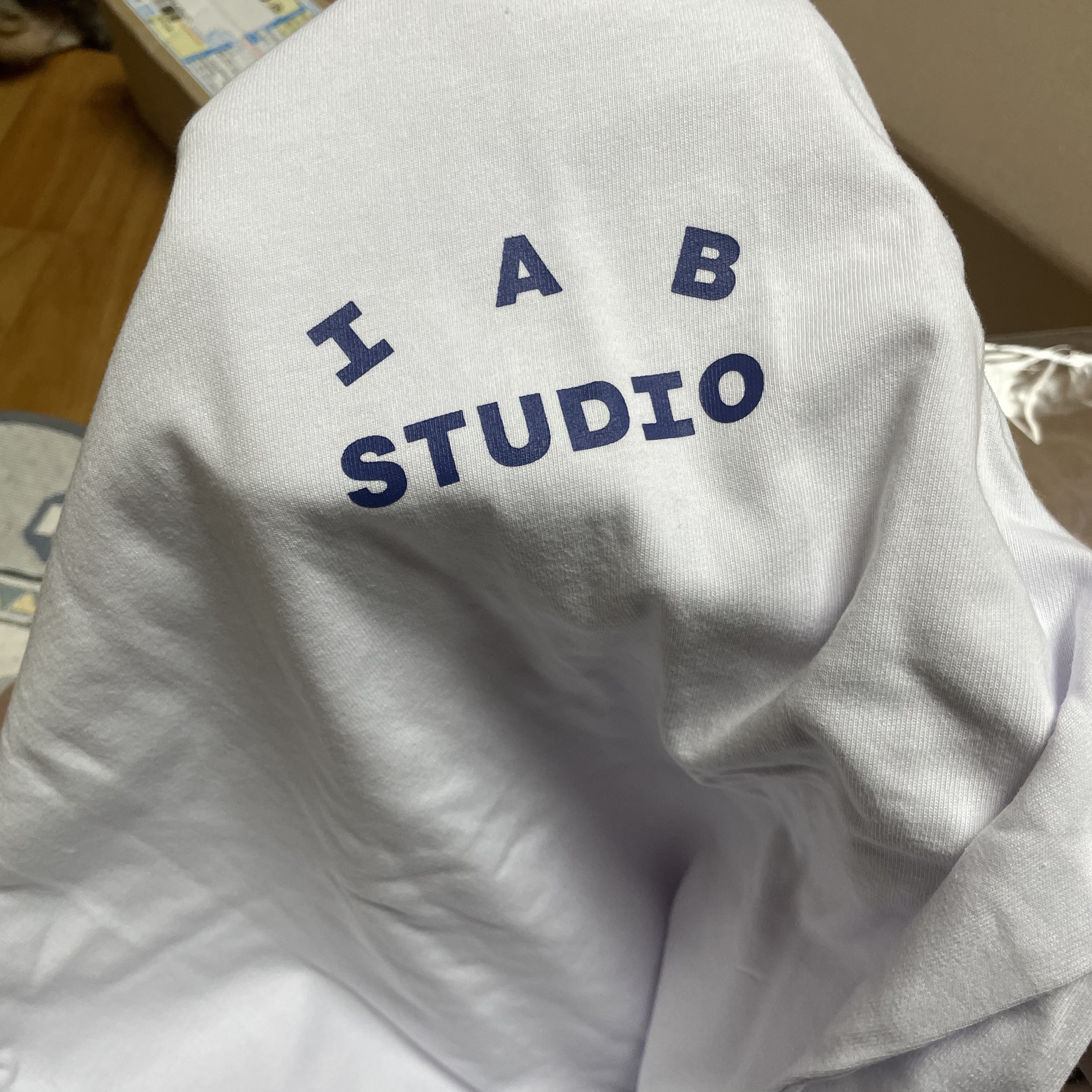 IAB Studio T-Shirt White Navy - 22FW 착용 스타일 - 2