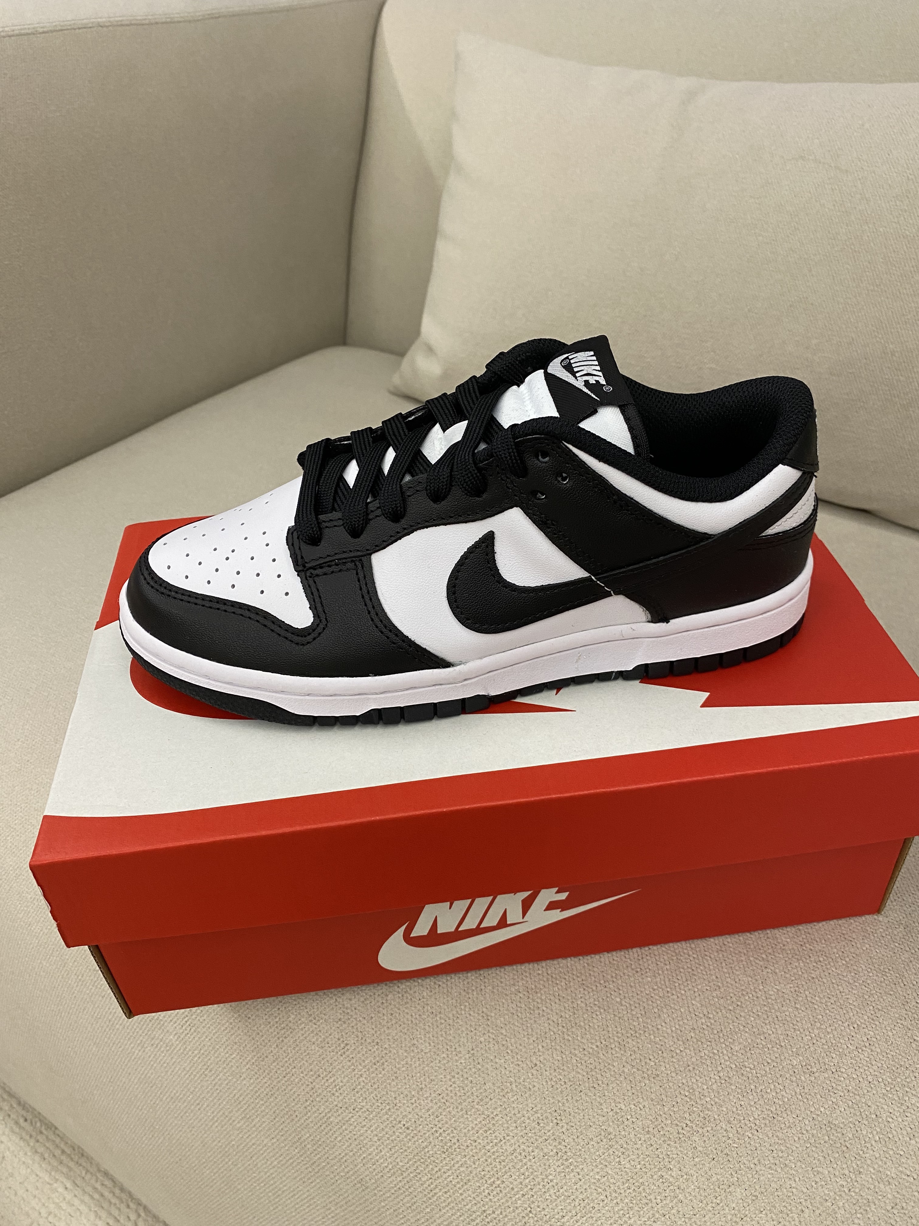 (W) Nike Dunk Low Black 착용 스타일