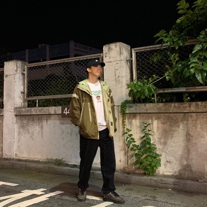 Nike Air Force 1 Low Reflective Woodland Camo 착용 스타일