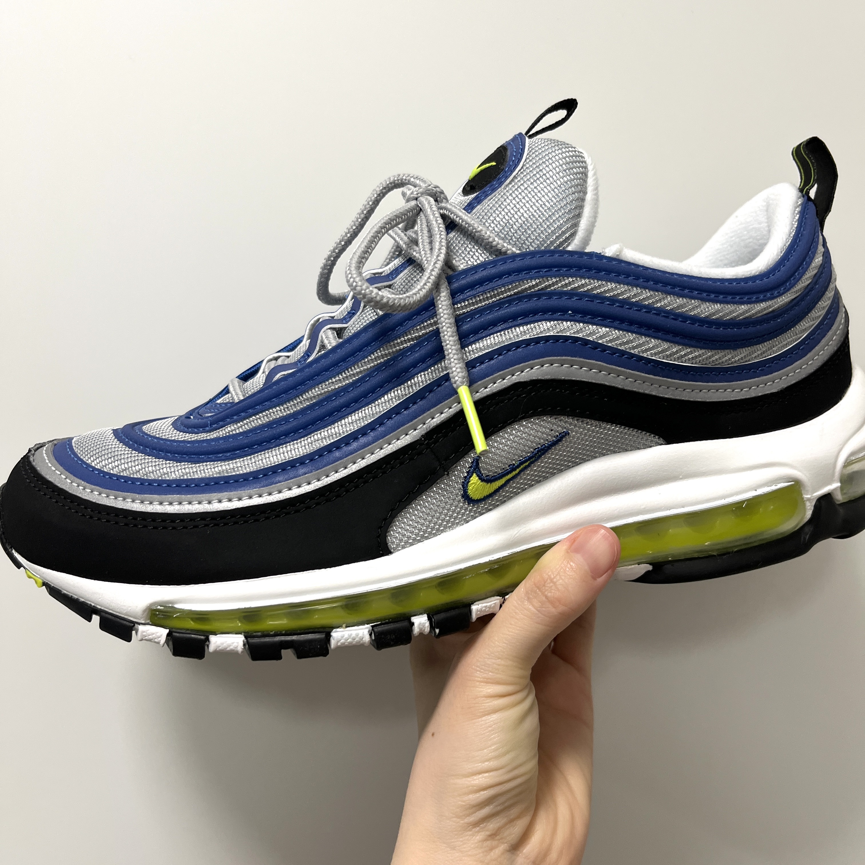 Nike Air Max 97 OG Atlantic Blue and Voltage Yellow 착용 스타일