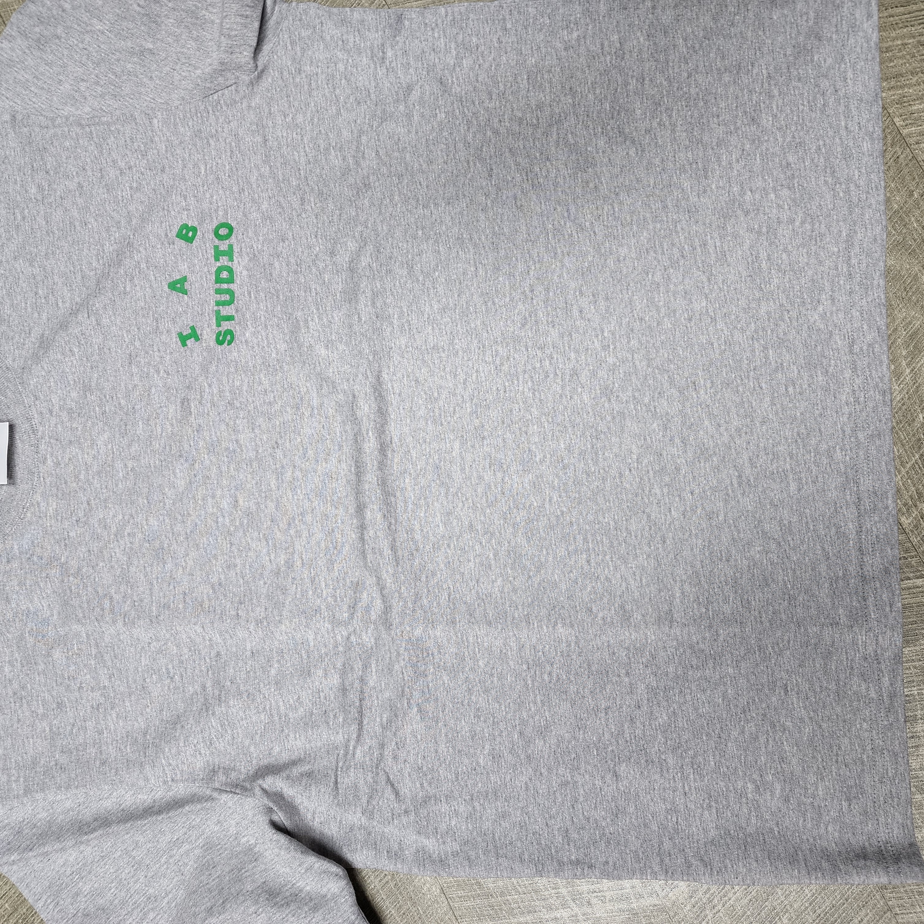 IAB Studio T-Shirt Gray Green - 22FW 착용 스타일 - 2
