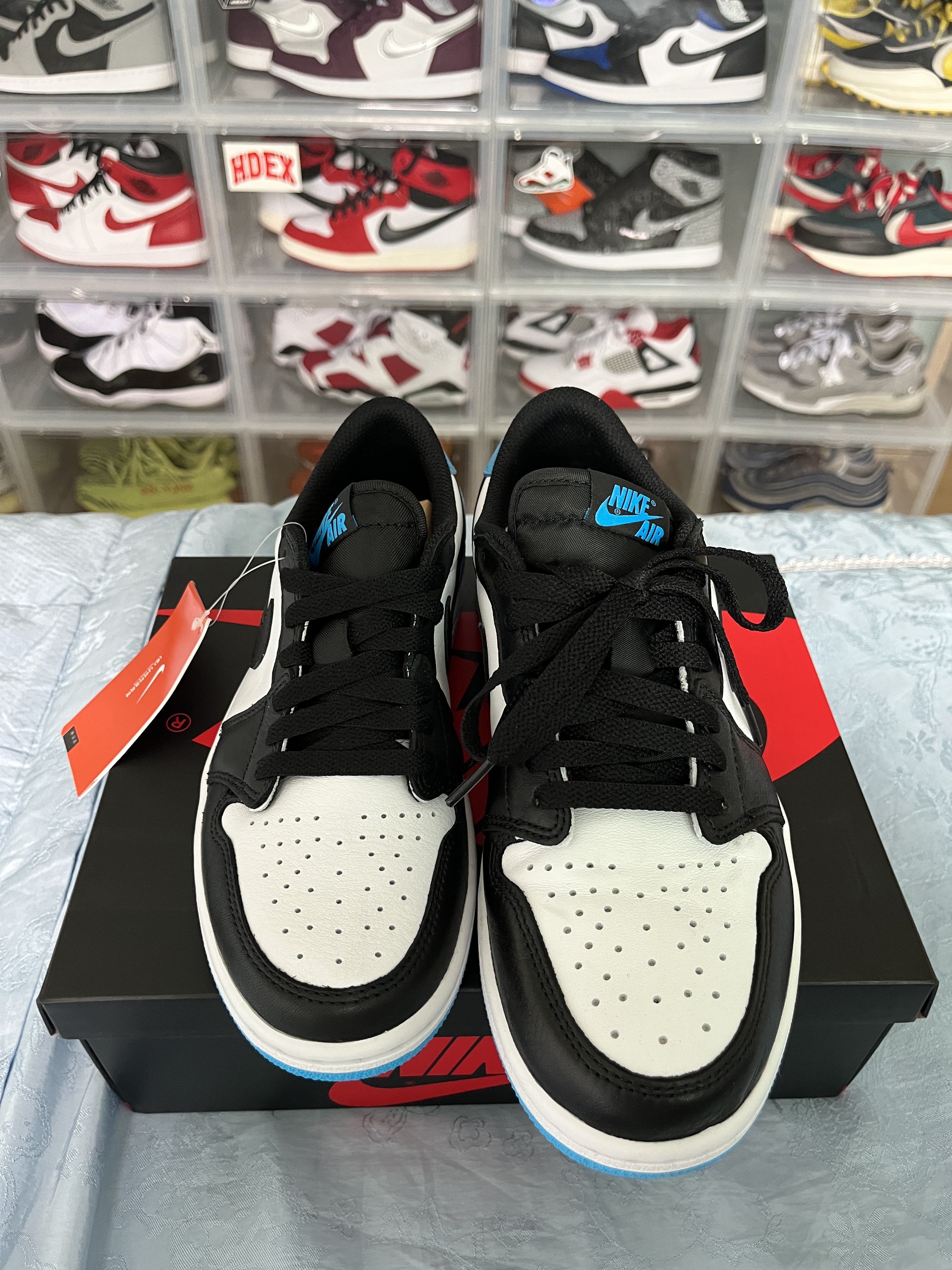 Jordan 1 Retro Low OG Black and Dark Powder Blue, (W) Jordan 1 Retro Low OG Black and Dark Powder Blue 착용 스타일 - 2
