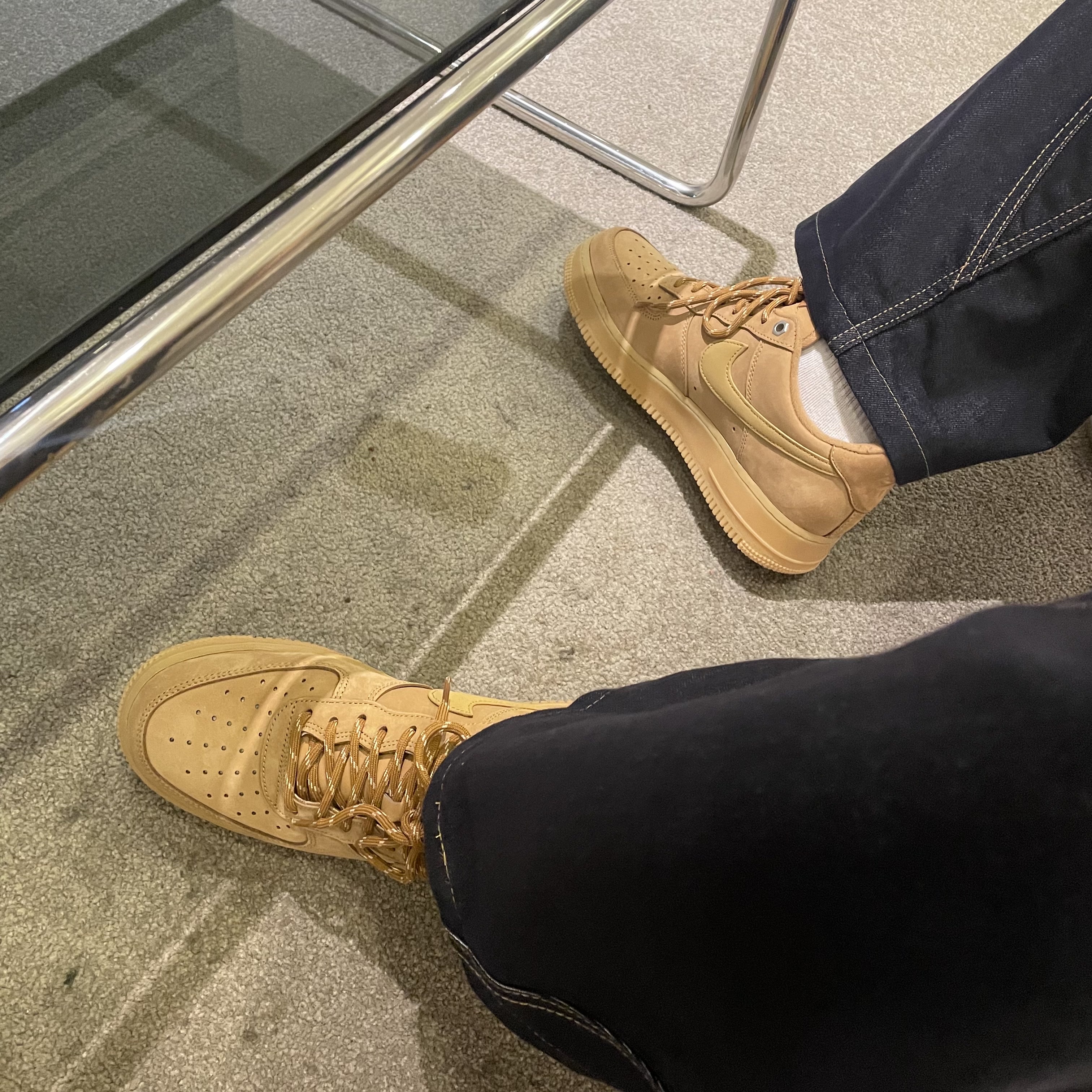 Nike Air Force 1 '07 WB Flax 착용 스타일
