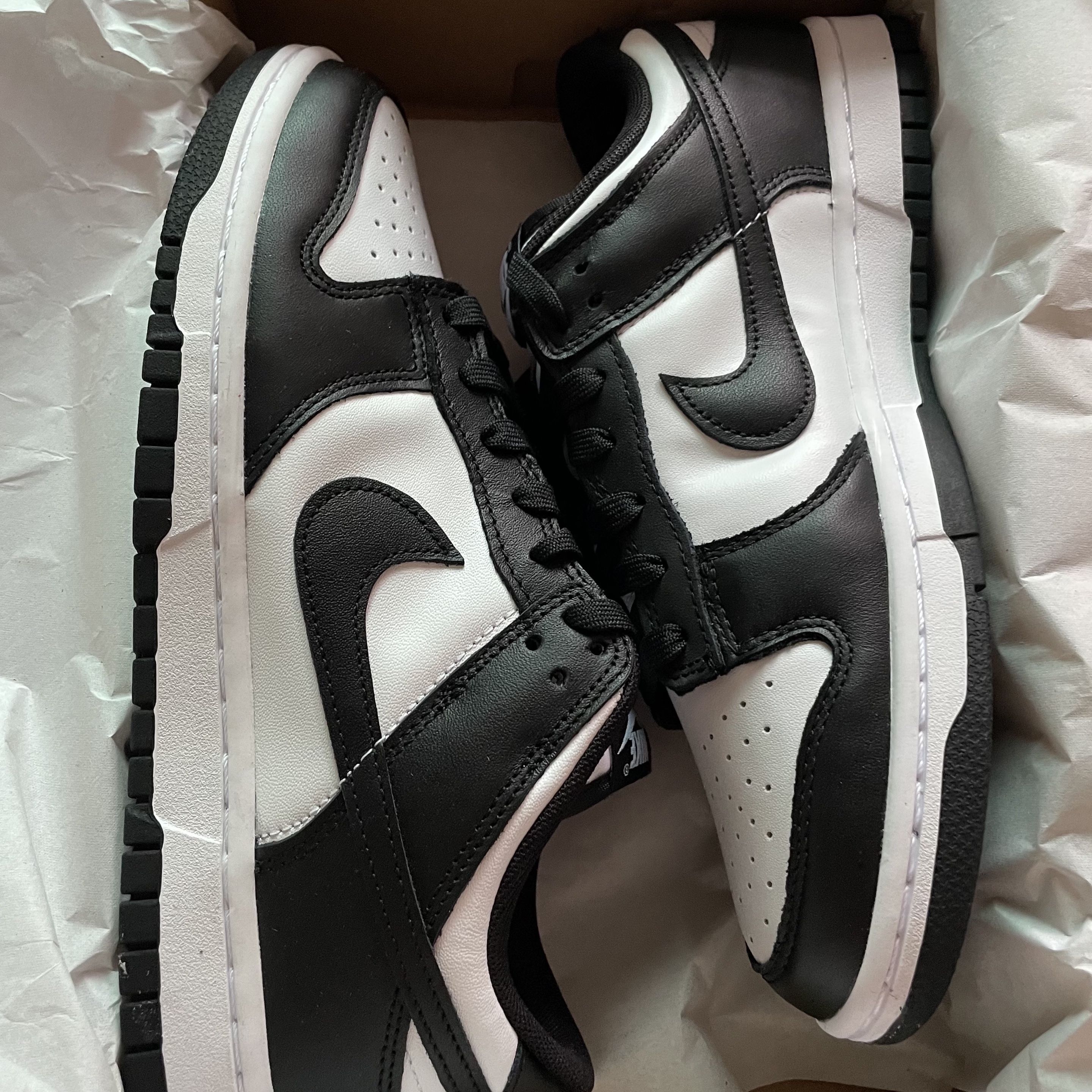 Nike Dunk Low Retro Black 착용 스타일