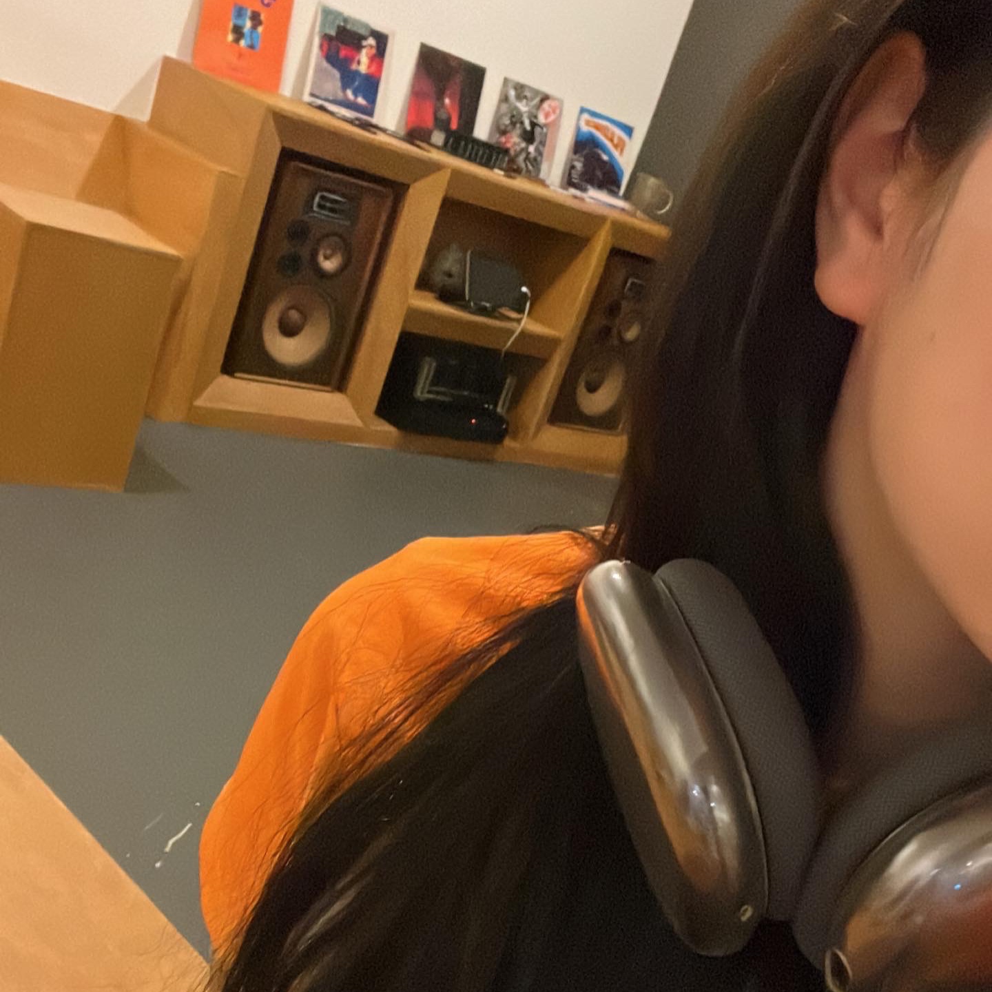 Apple AirPods Max Lightning Space Gray (Korean Ver.) 착용 스타일 - 2
