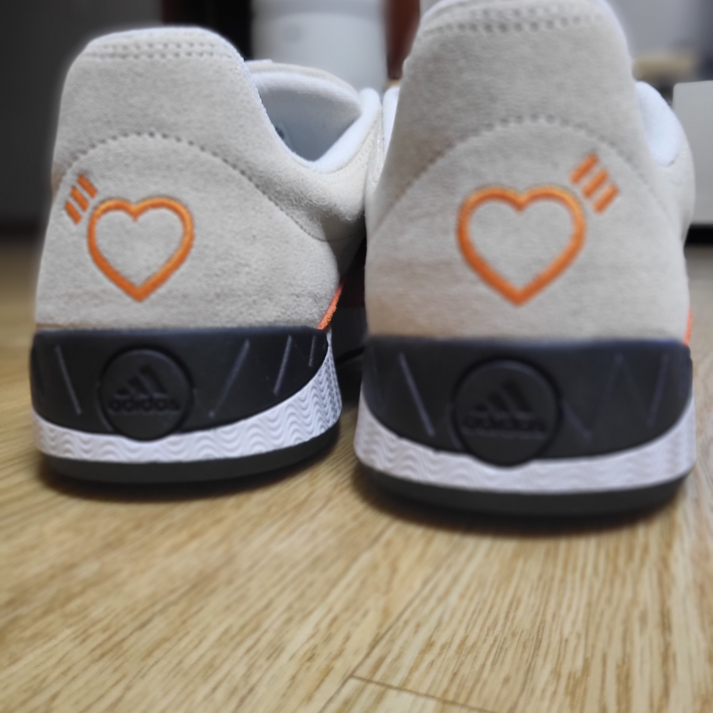 Adidas x Human Made Adimatic White 착용 스타일 - 4