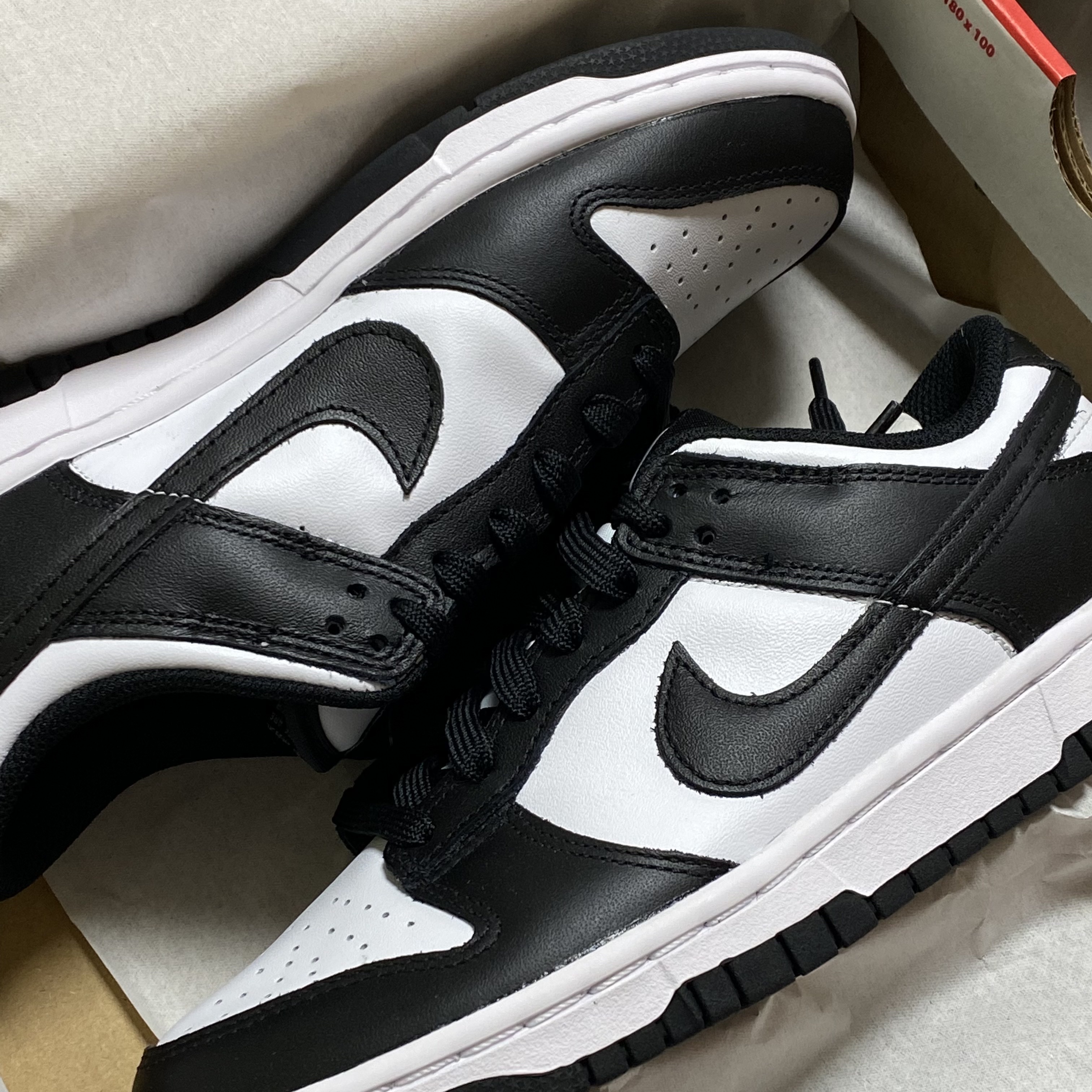 (W) Nike Dunk Low Black 착용 스타일
