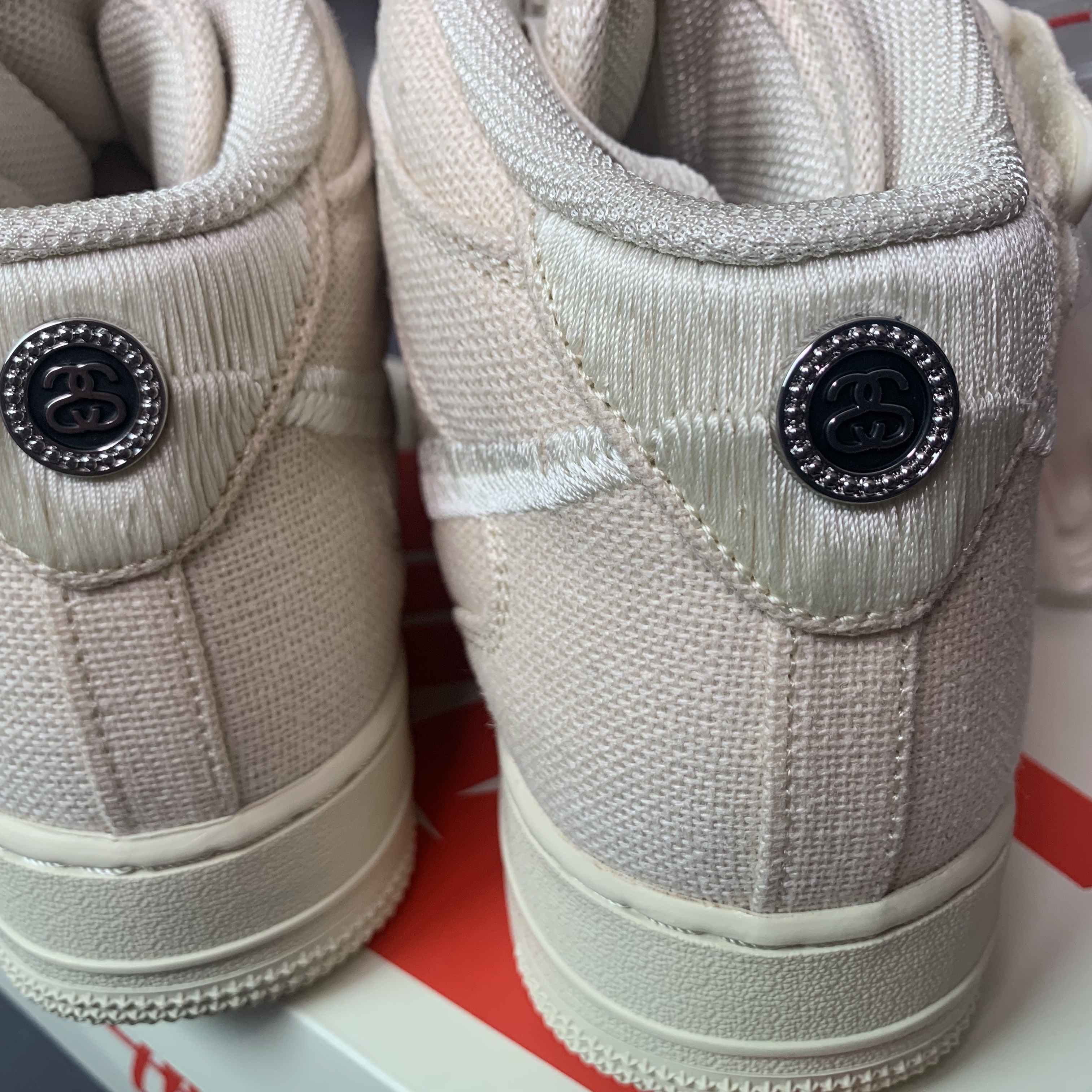 Nike x Stussy Air Force 1 '07 Mid SP Fossil 착용 스타일 - 4