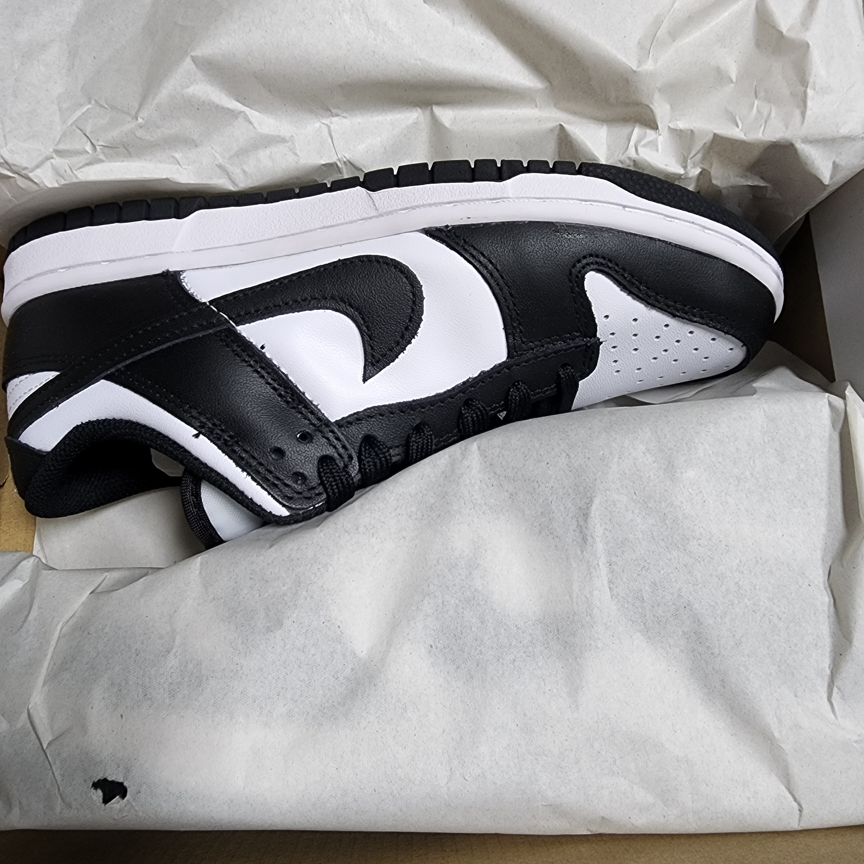 (W) Nike Dunk Low Black 착용 스타일