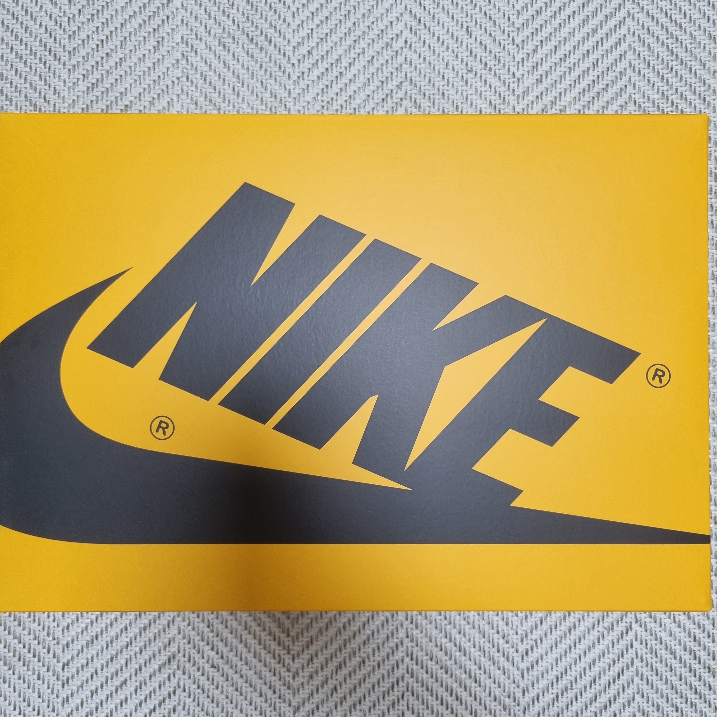 Jordan 1 Retro High OG Taxi 착용 스타일 - 3
