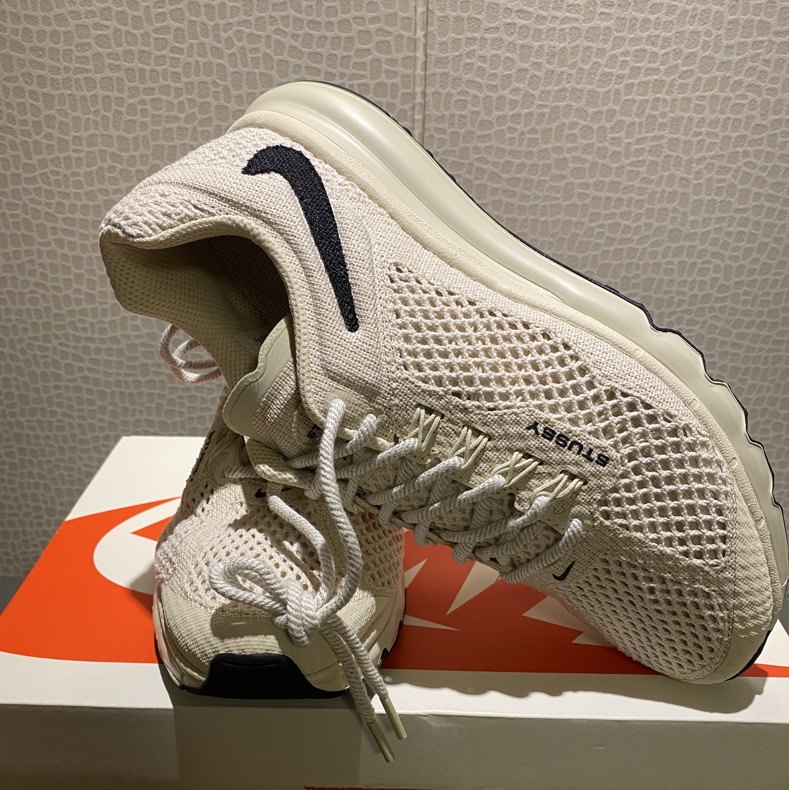 Nike x Stussy Air Max 2013 Fossil 착용 스타일 - 3