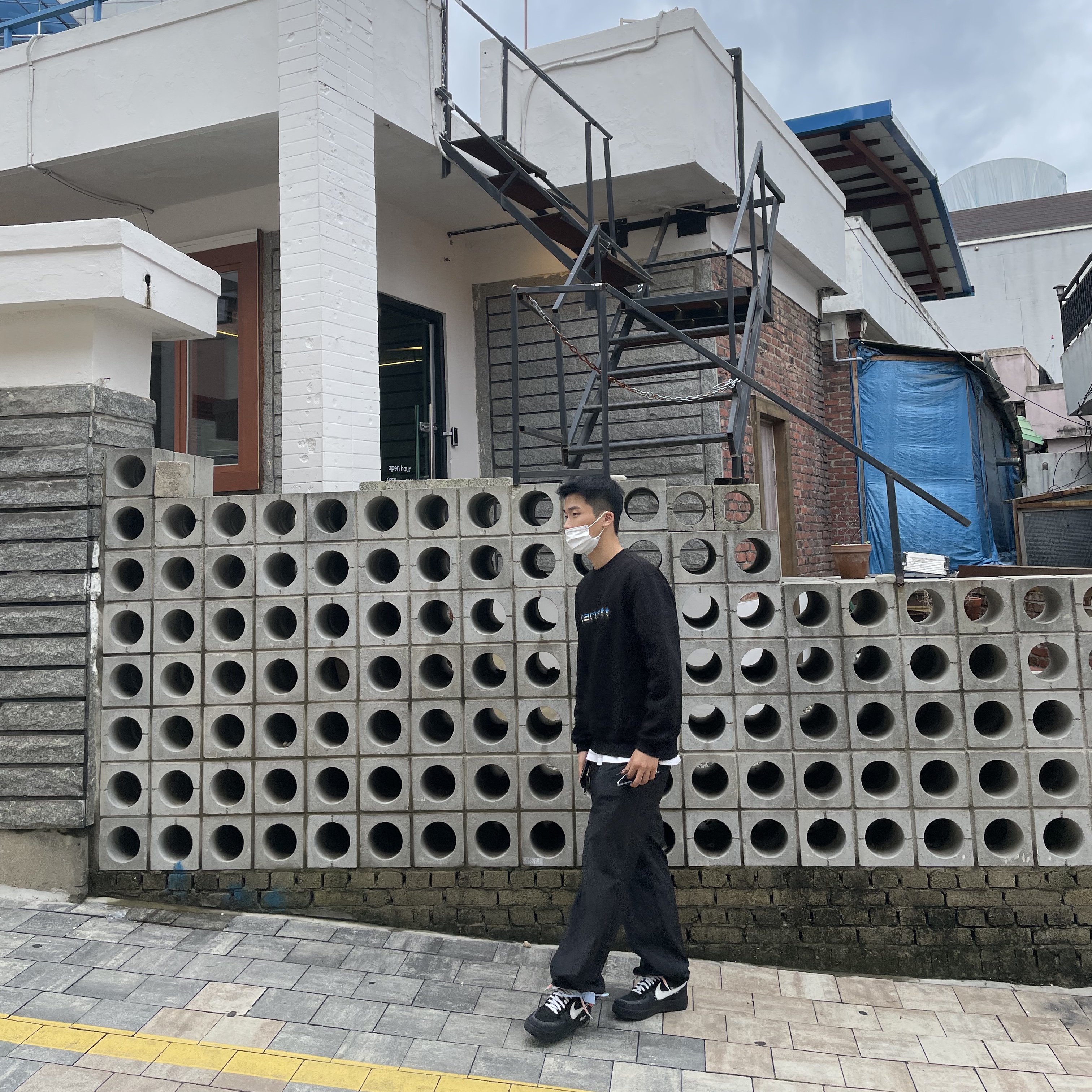 Nike x Off-White Air Force 1 Low Black White 착용 스타일