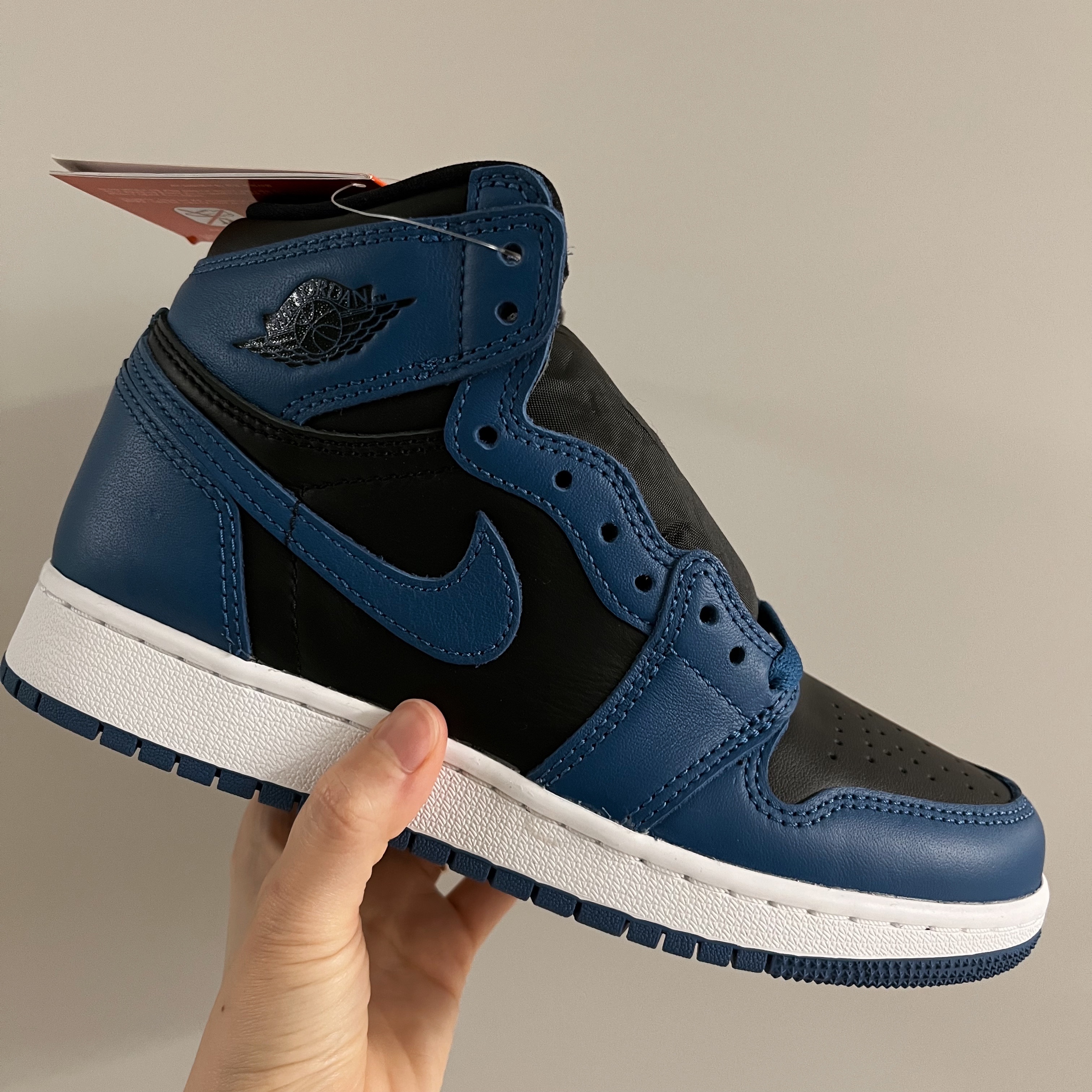Jordan 1 Retro High OG Dark Marina Blue 착용 스타일