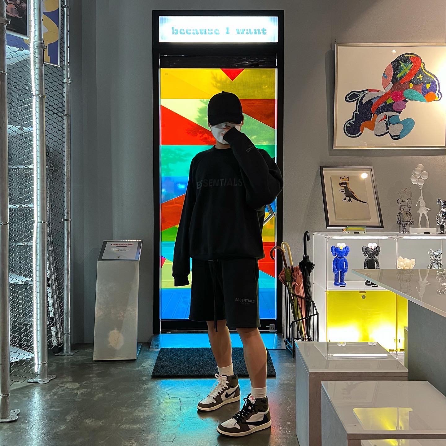 Jordan 1 x Travis Scott Retro High OG SP Mocha, Essentials Sweatshorts Black - 21SS 착용 스타일 - 3