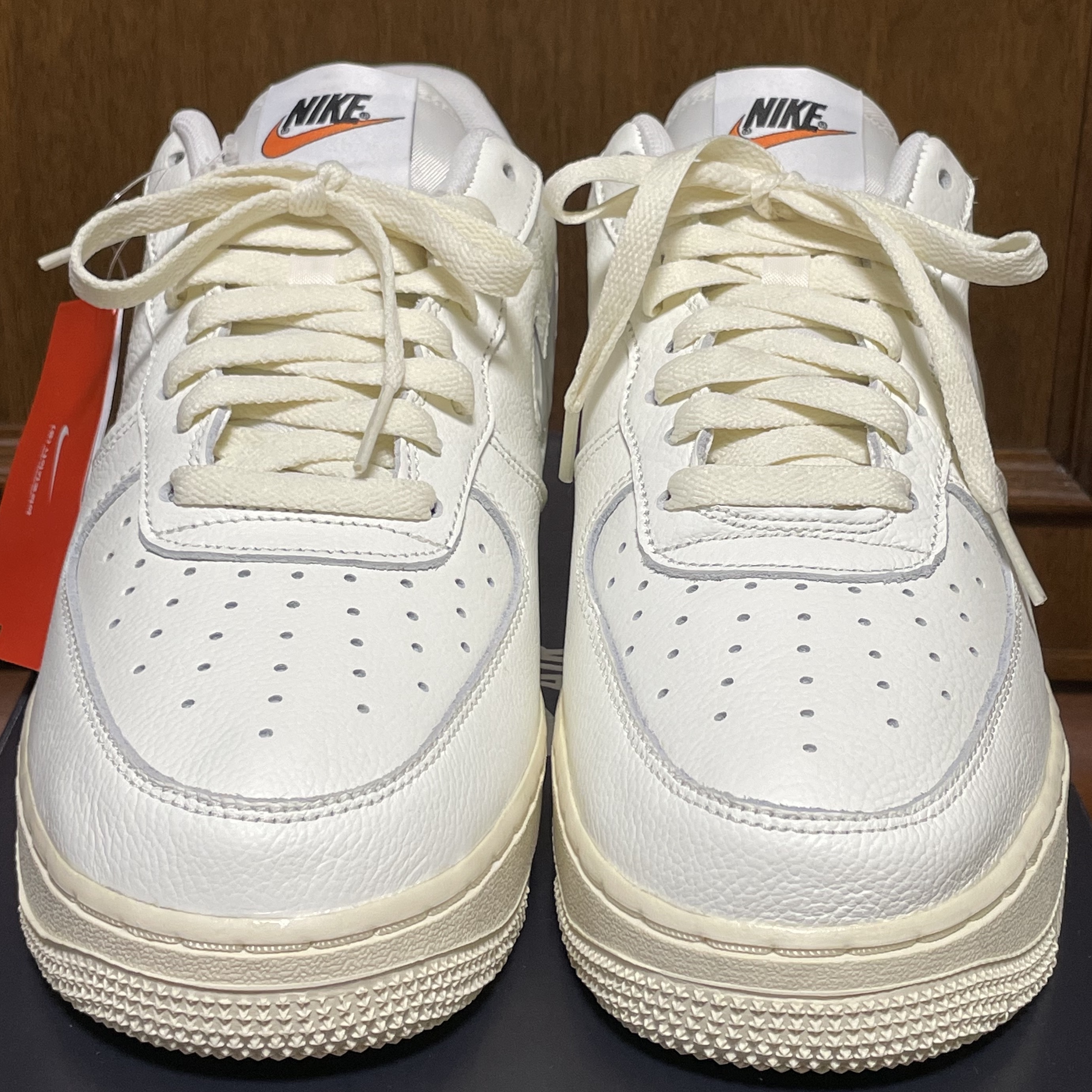 Nike Air Force 1 '07 PRM Vintage Sail 착용 스타일 - 3