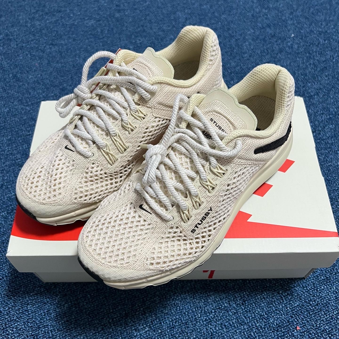 Nike x Stussy Air Max 2013 Fossil 착용 스타일 - 2