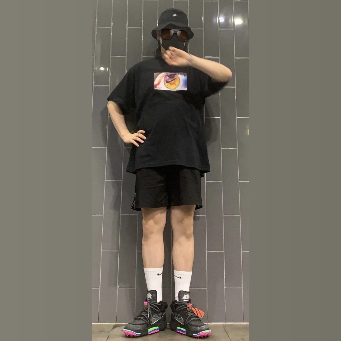 Nike NRG Eye Brand T-Shirt Black (DX5831-010), Nike x Off-White Air Force 1 Mid SP Black 착용 스타일