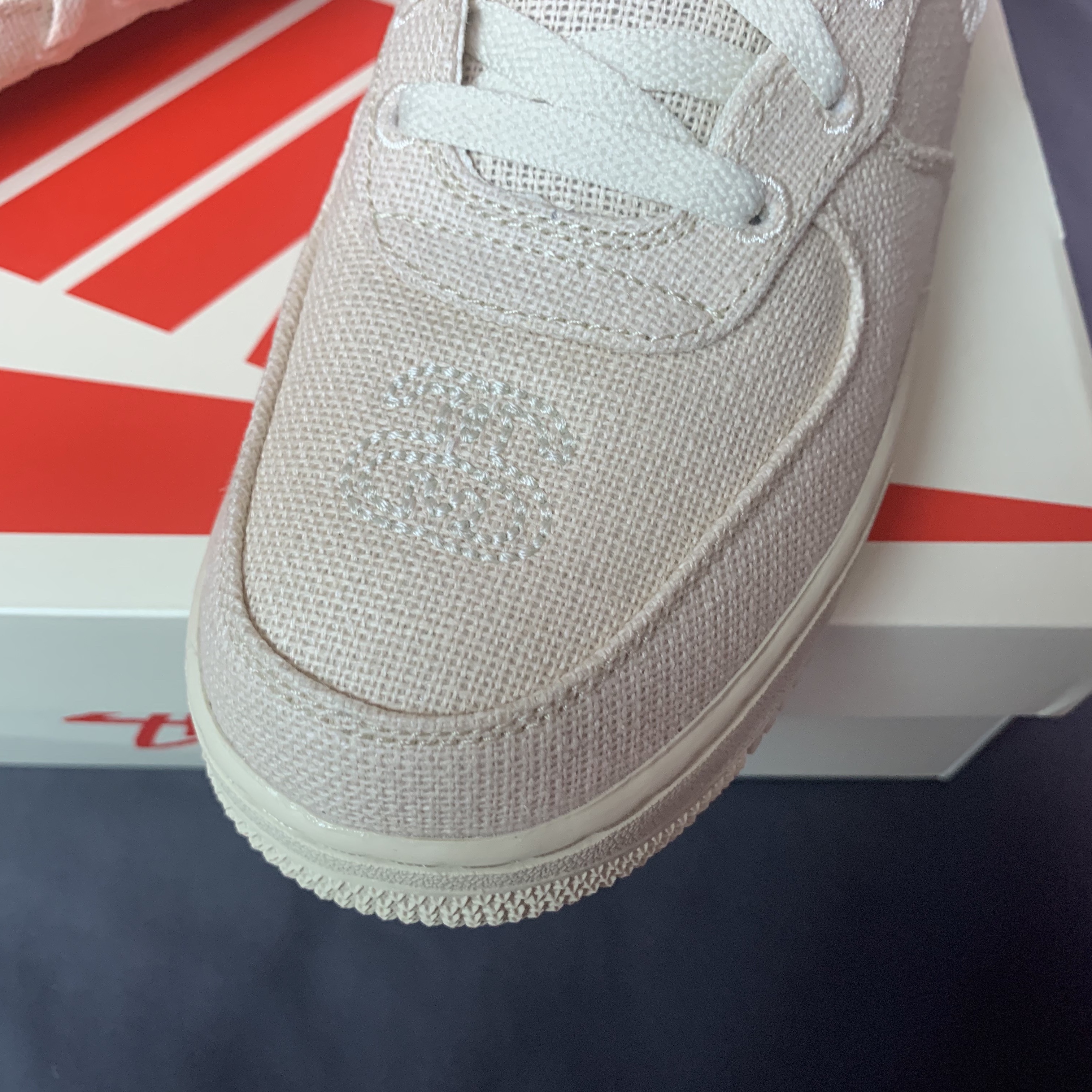 Nike x Stussy Air Force 1 '07 Mid SP Fossil 착용 스타일 - 3