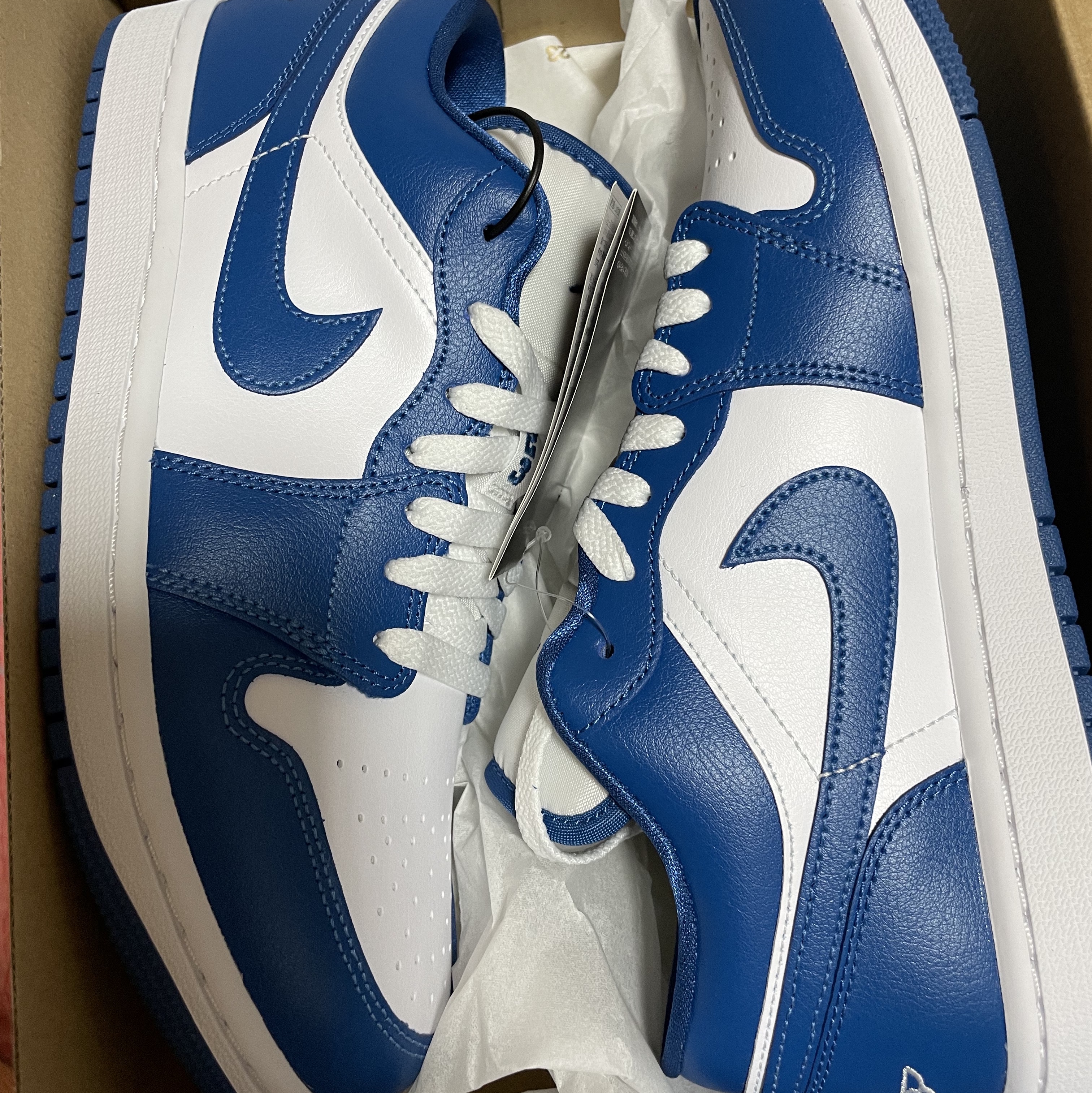 (W) Jordan 1 Low White Dark Marina Blue 착용 스타일