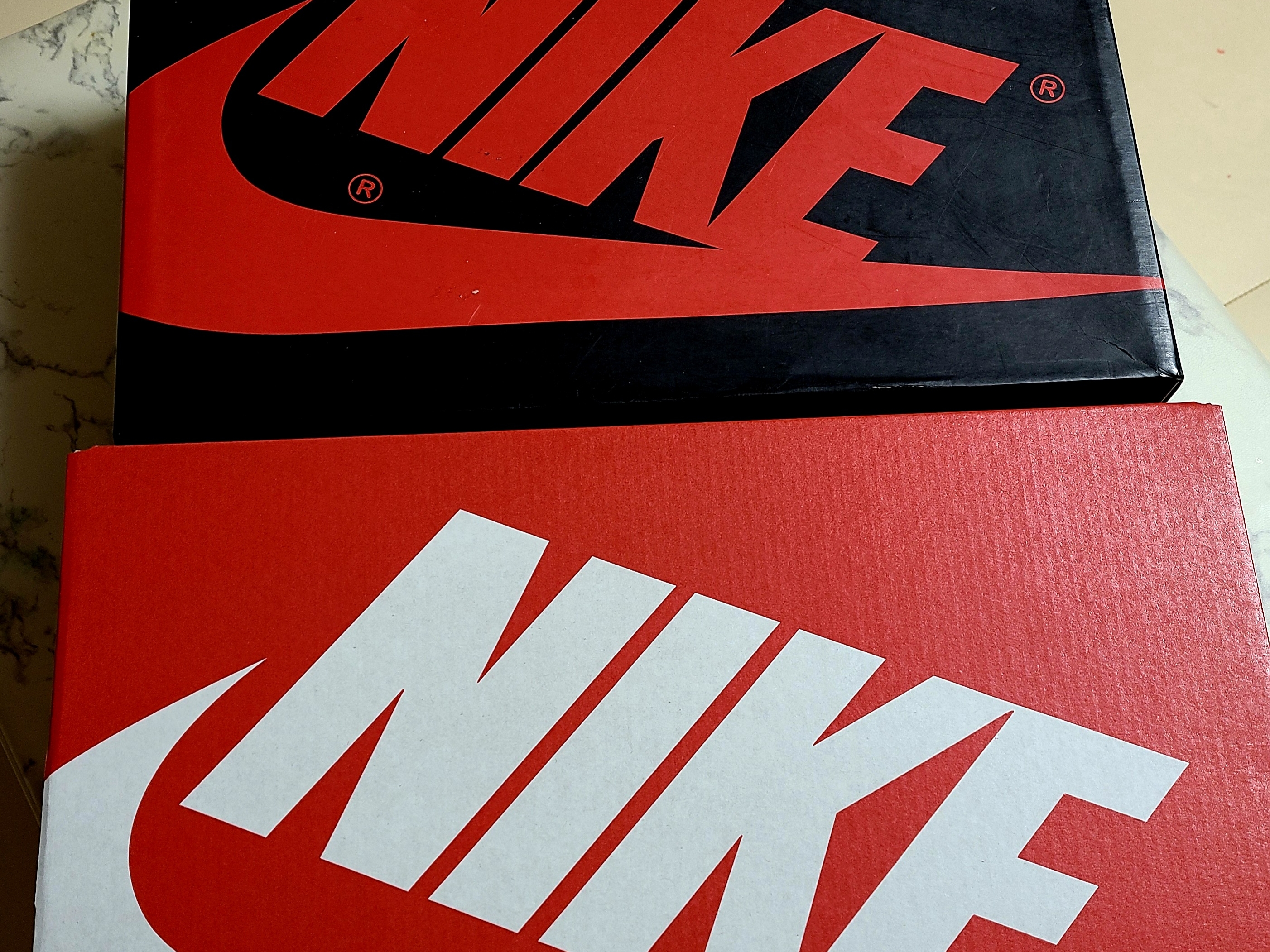 Nike Dunk Low Retro Black, Jordan 1 Retro High OG Black White 2014 착용 스타일 - 1