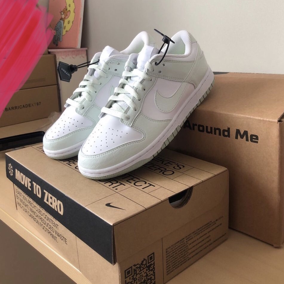 (W) Nike Dunk Low Next Nature Barely Green and White 착용 스타일