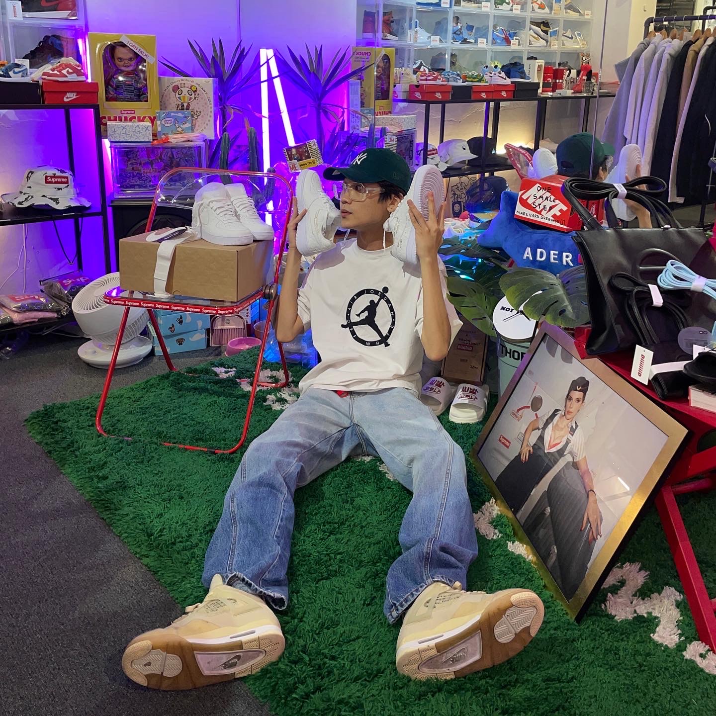 (W) Jordan 4 x Off-White Retro SP Sail, Jordan x Off-White S/S T-Shirt Phantom - Asia 착용 스타일 - 1