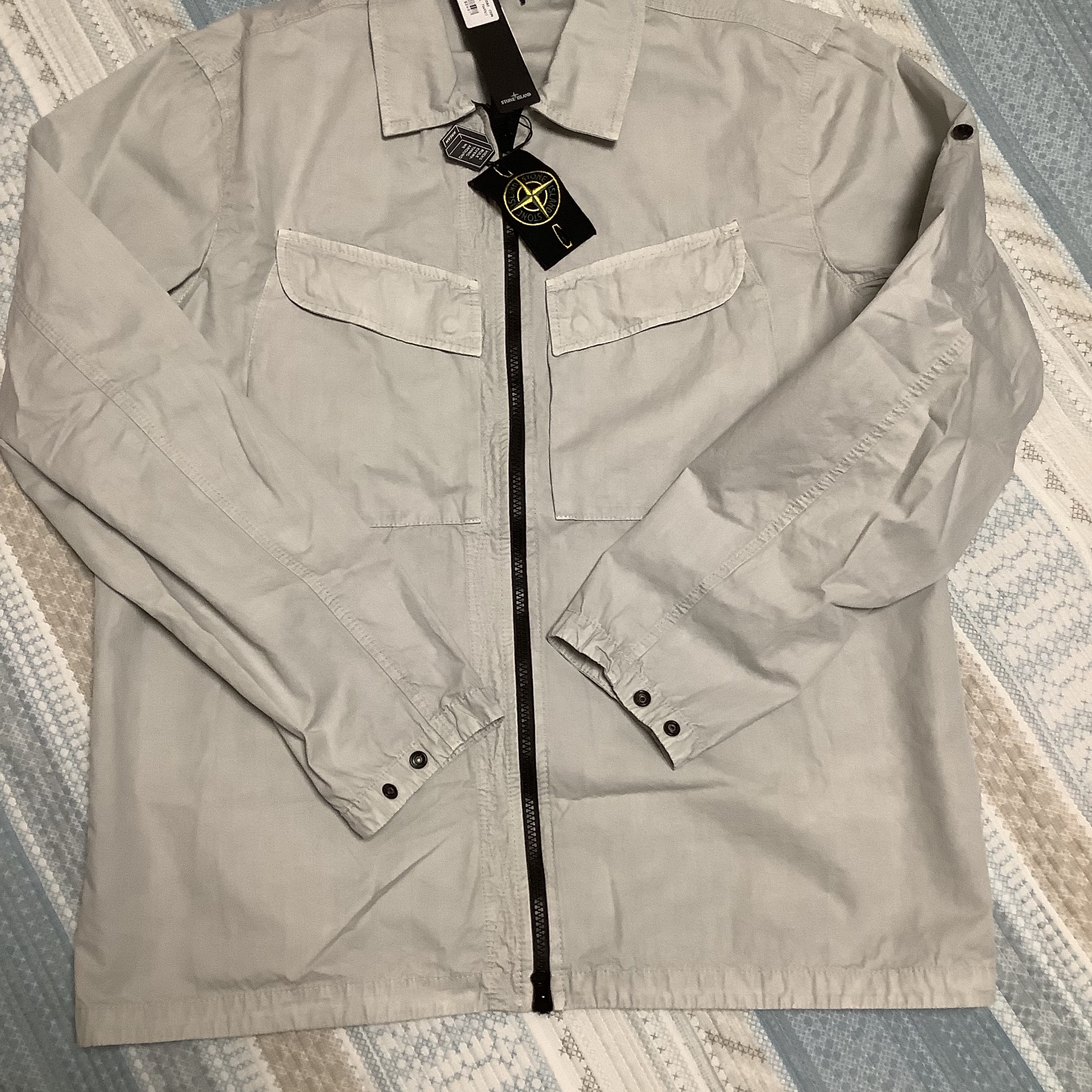Stone Island 101WN Brushed Cotton Canvas T.CO+OLD Overshirt Light Grey - 22FW 착용 스타일 - 2