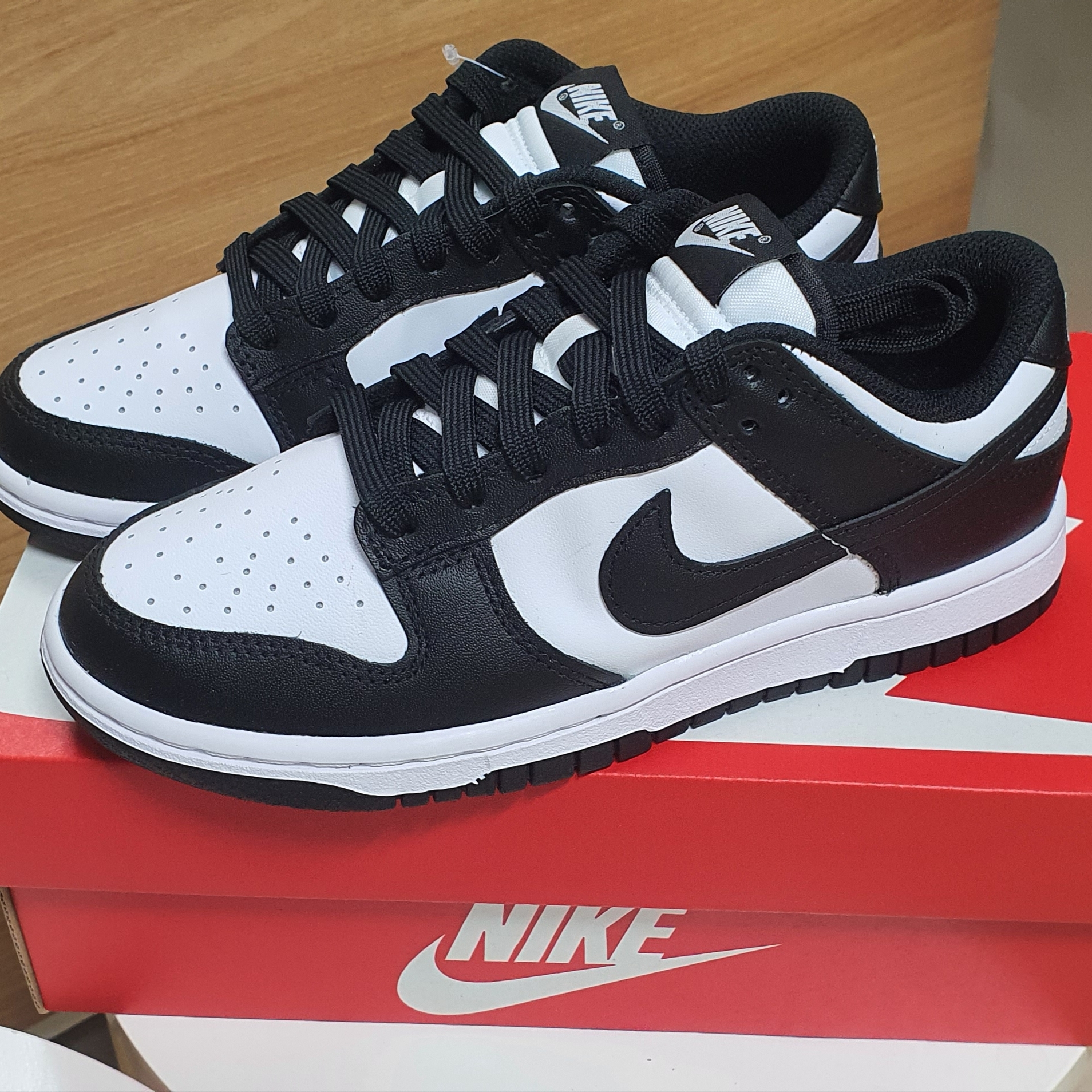 (W) Nike Dunk Low Black 착용 스타일