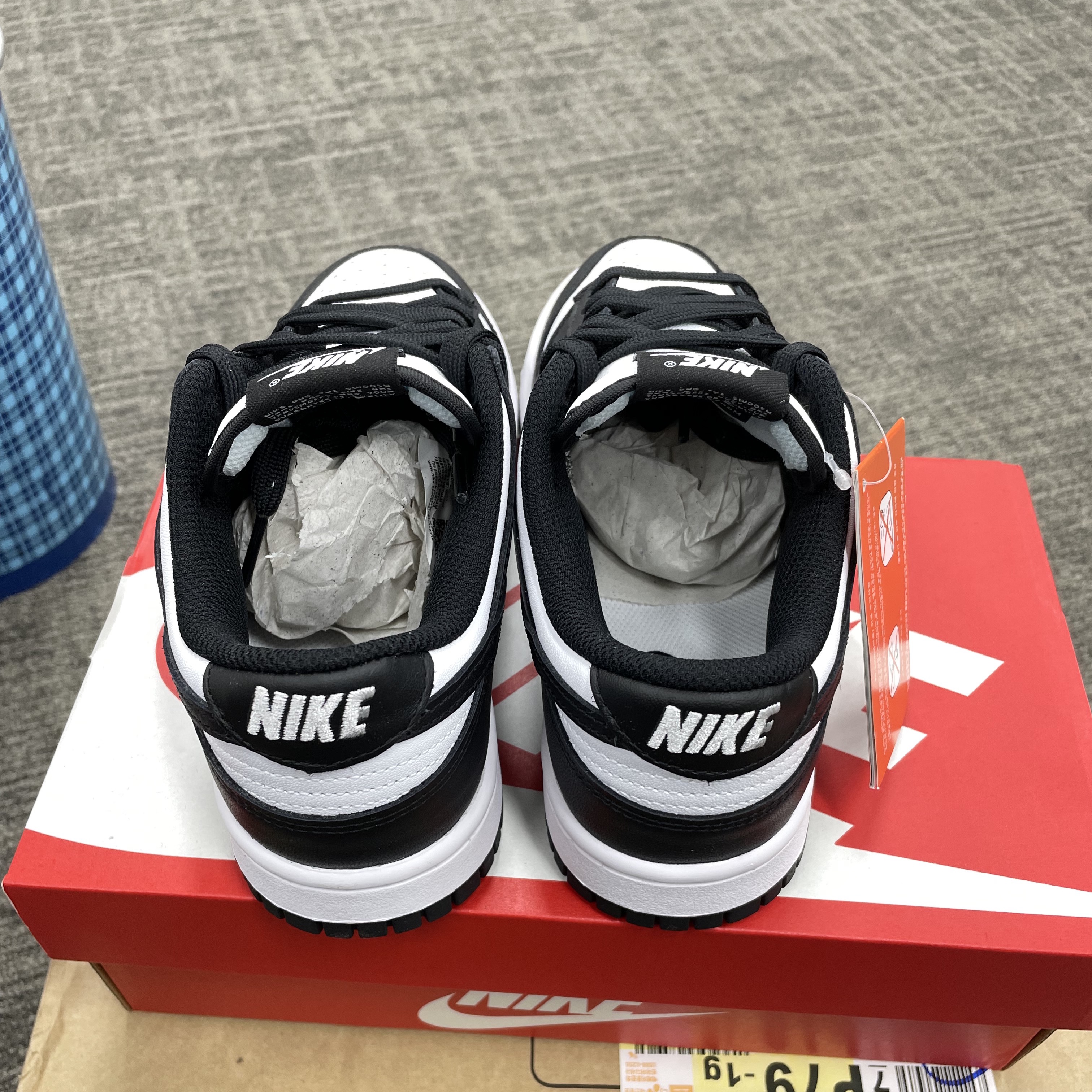 (W) Nike Dunk Low Black 착용 스타일 - 3